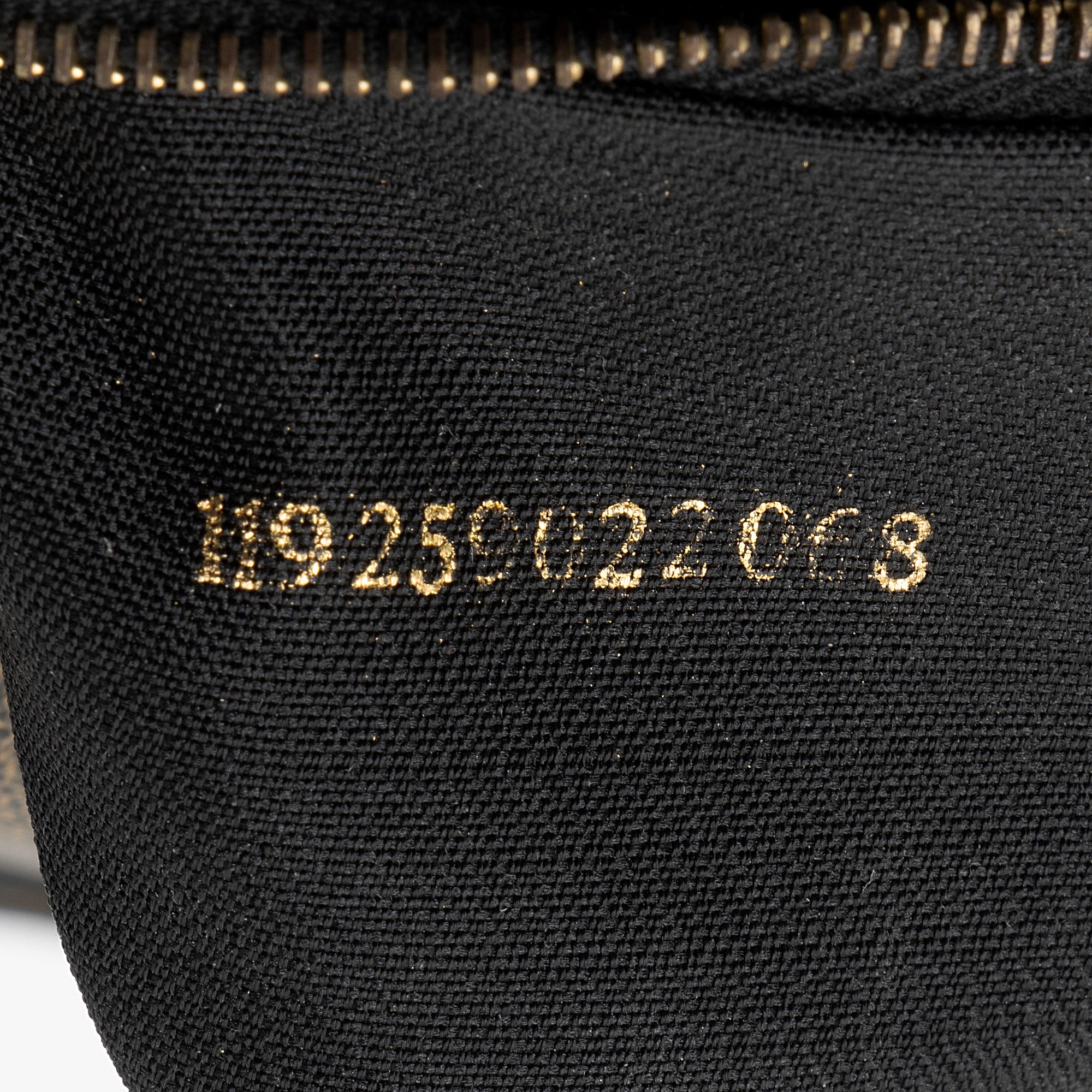 Fendi Vintage Pequin Satchel (SHF-p2iSKx)