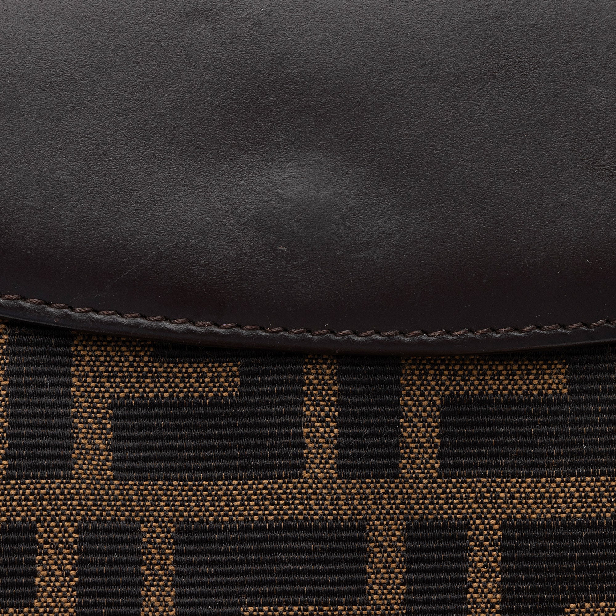 Fendi Vintage Zucca Compact Wallet (SHF-Nzxwj2)