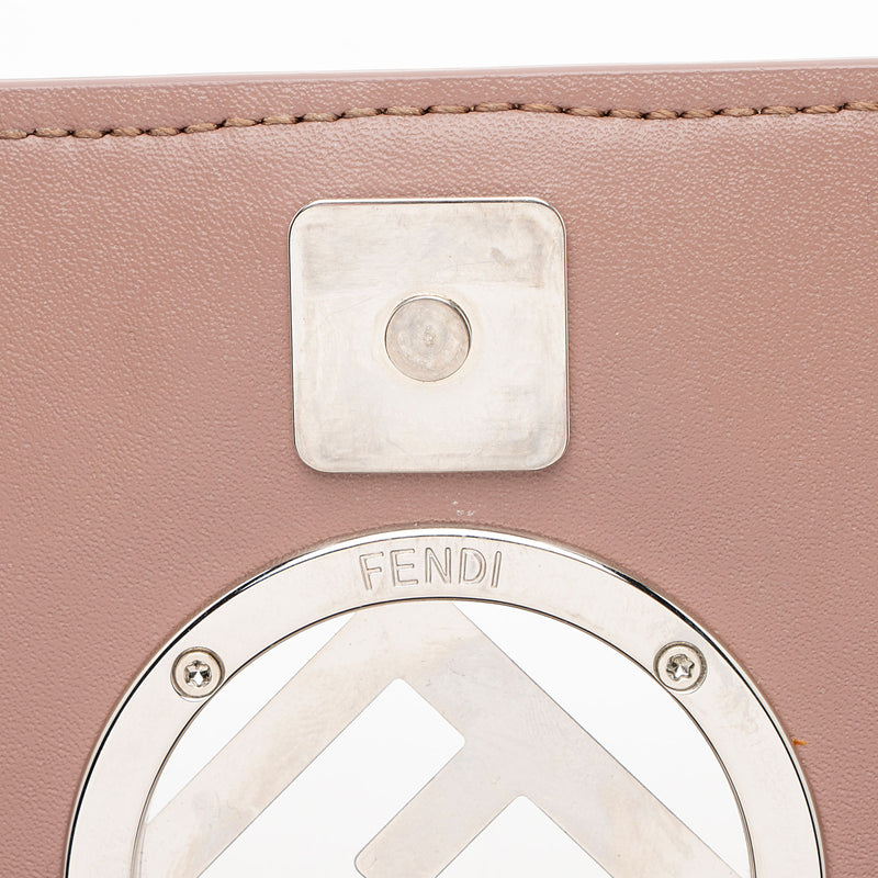 Fendi Vitello F is Fendi Wallet on Chain Bag (SHF-cDQUHV)