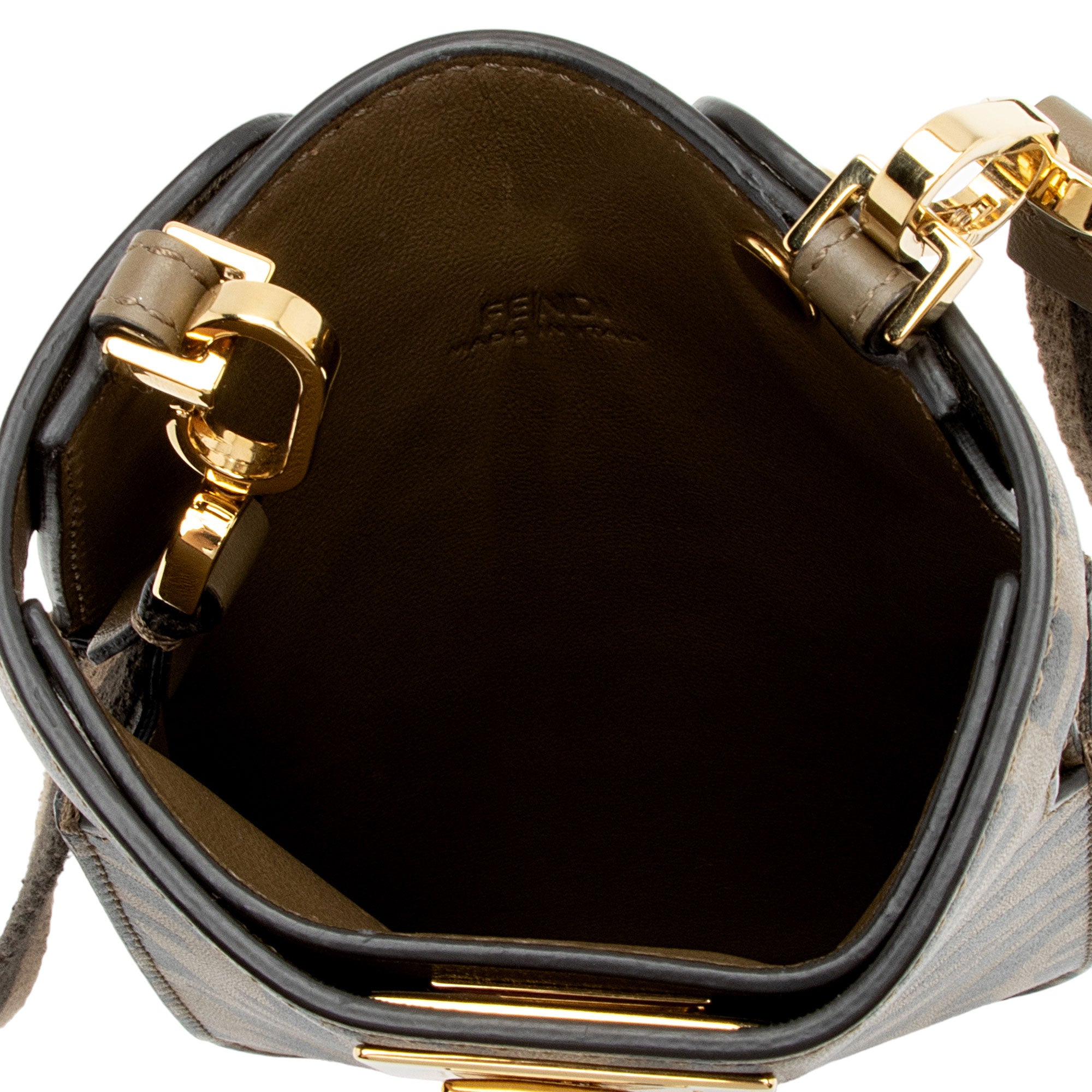 Fendi X Sara Coleman Leather Vertigo Peek A Phone Pouch (SHF-eqtLTR)