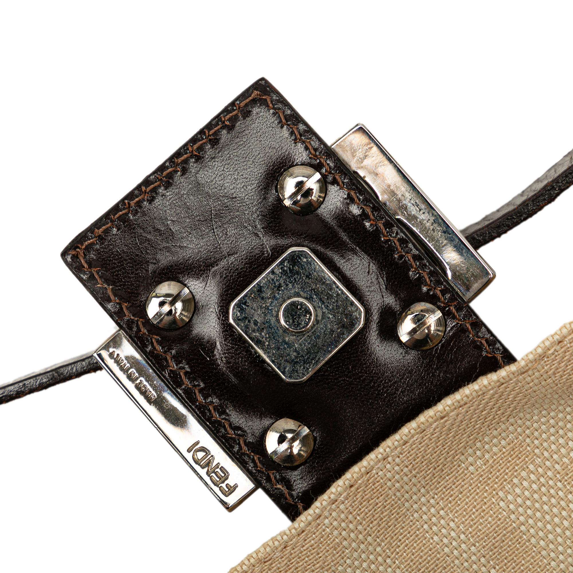 Fendi Zucca Canvas Baguette (SHG-NT8ZQs)