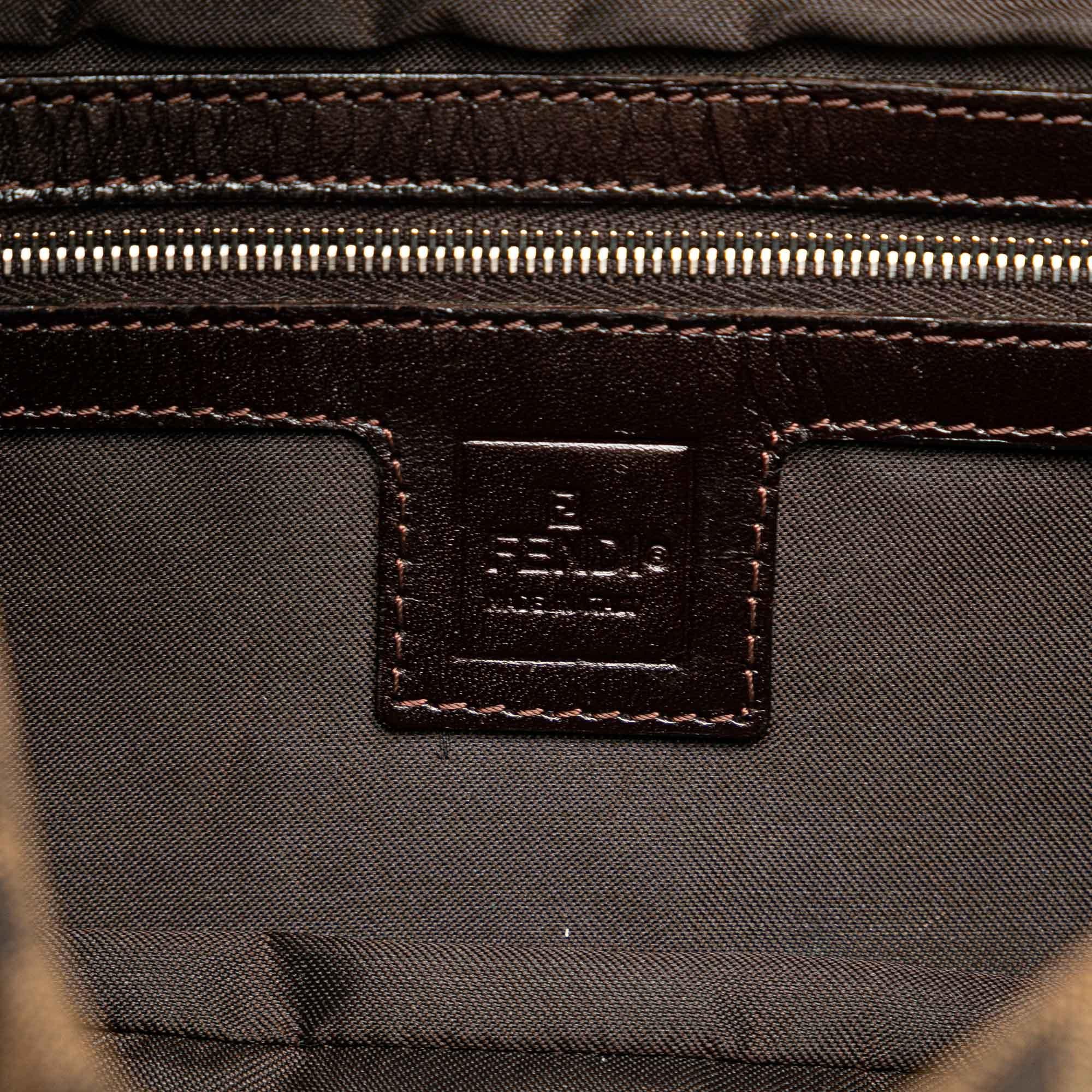 Fendi Zucca Canvas Baguette (SHG-gVALkA)