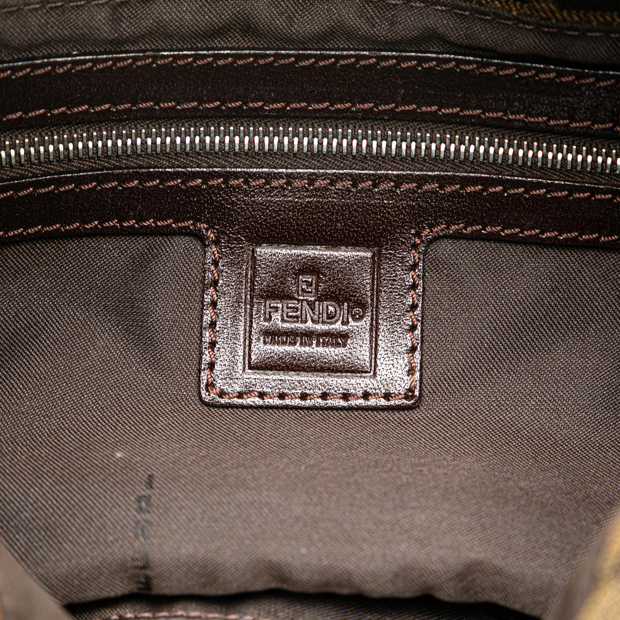 Fendi Zucca Canvas Baguette (SHG-cTex3N)