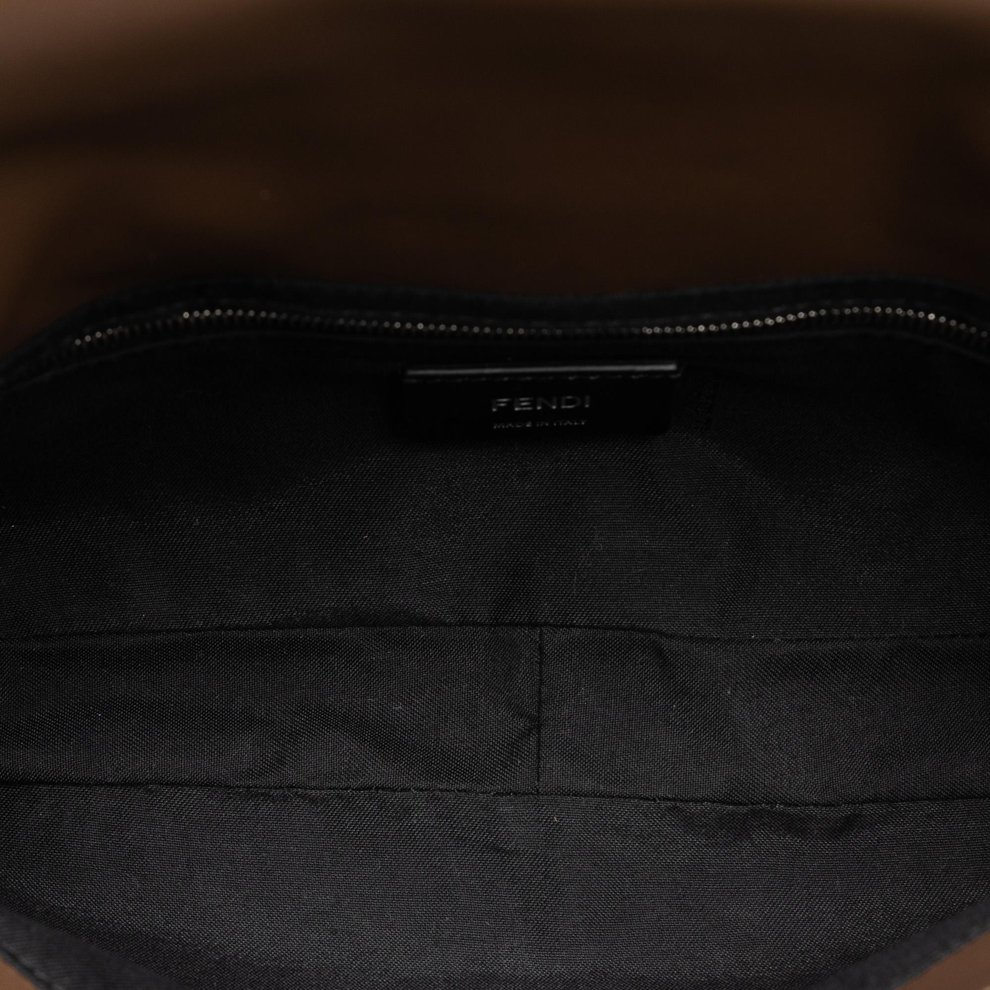 Fendi Zucca Canvas and Leather Convertible Baguette (SHG-X1HAvY)