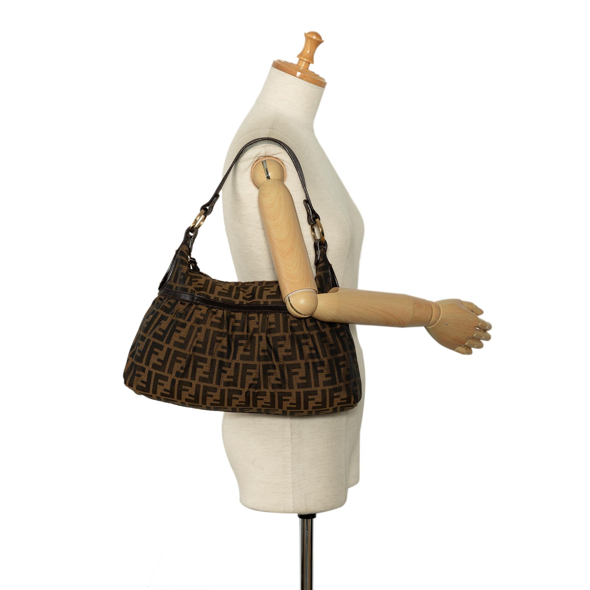 Fendi Zucca Chef Shoulder Bag (SHG-XpJn4U)