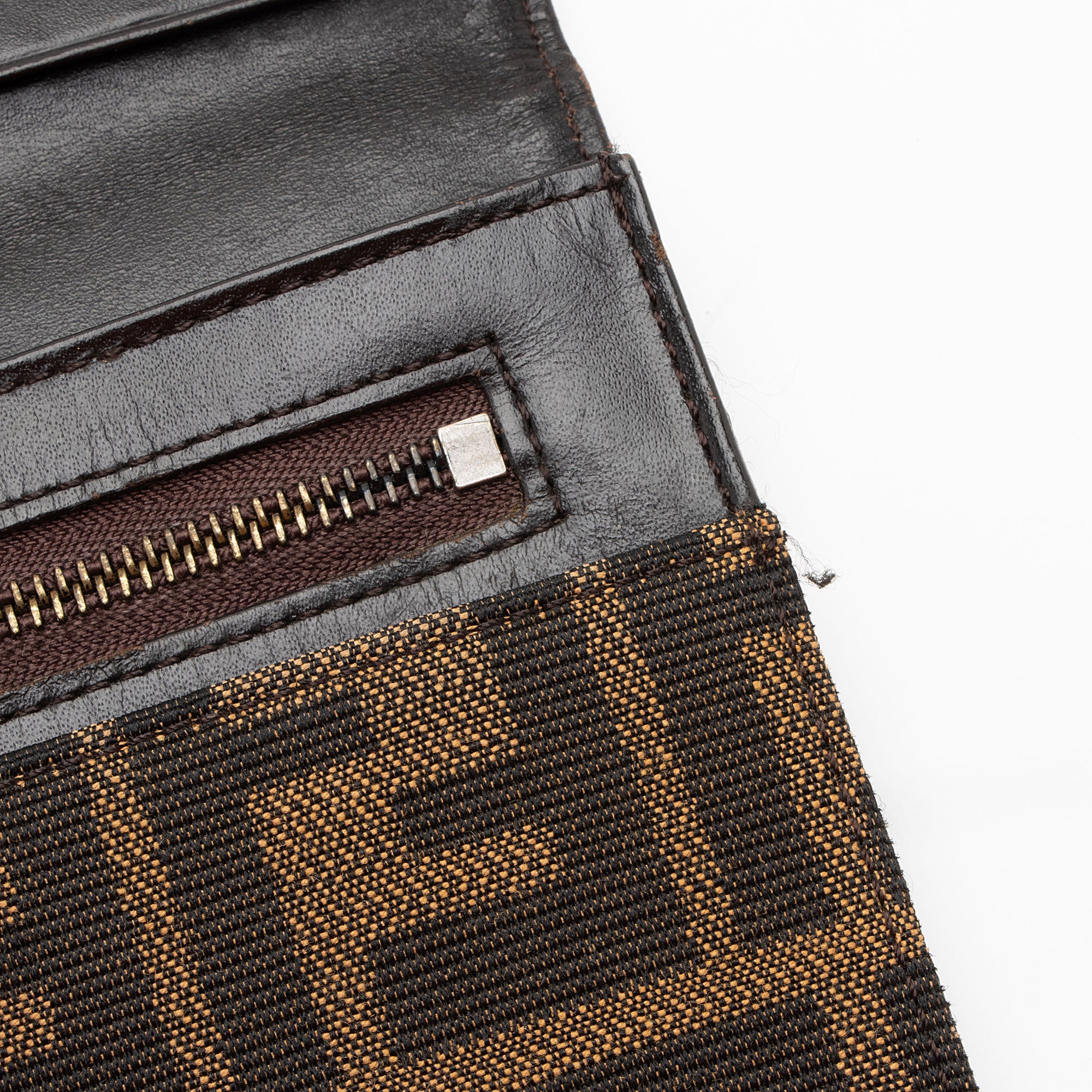 長財布 FENDI PRINTED CANVAS CONTINENTAL WALLET 8M0365AAJDF0KUR_01