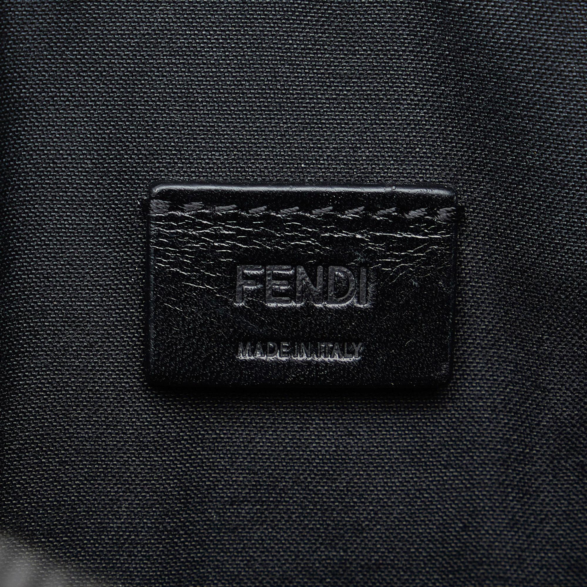 Fendi Zucca Embossed Zip Pouch (SHG-ocVOj7)