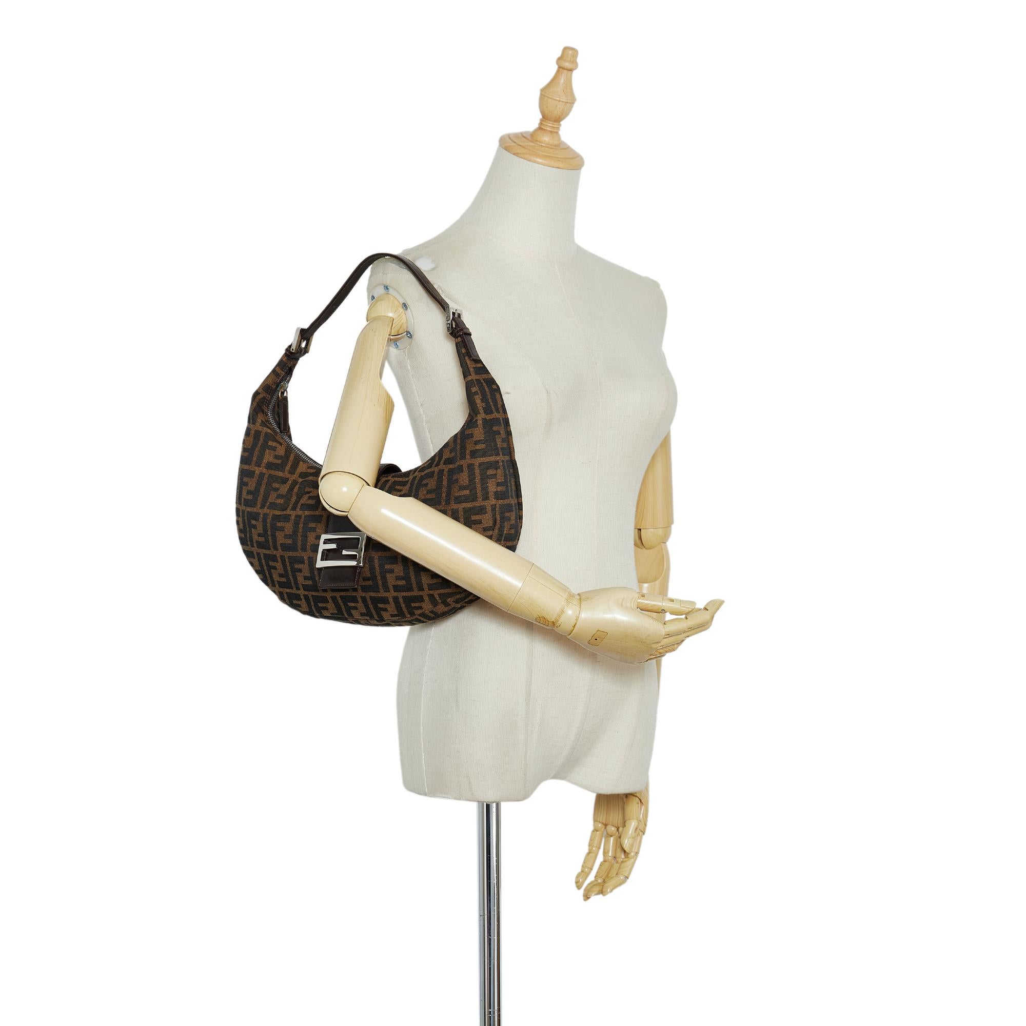 Fendi Zucca Half Moon Hobo (SHG-PNoVM9)