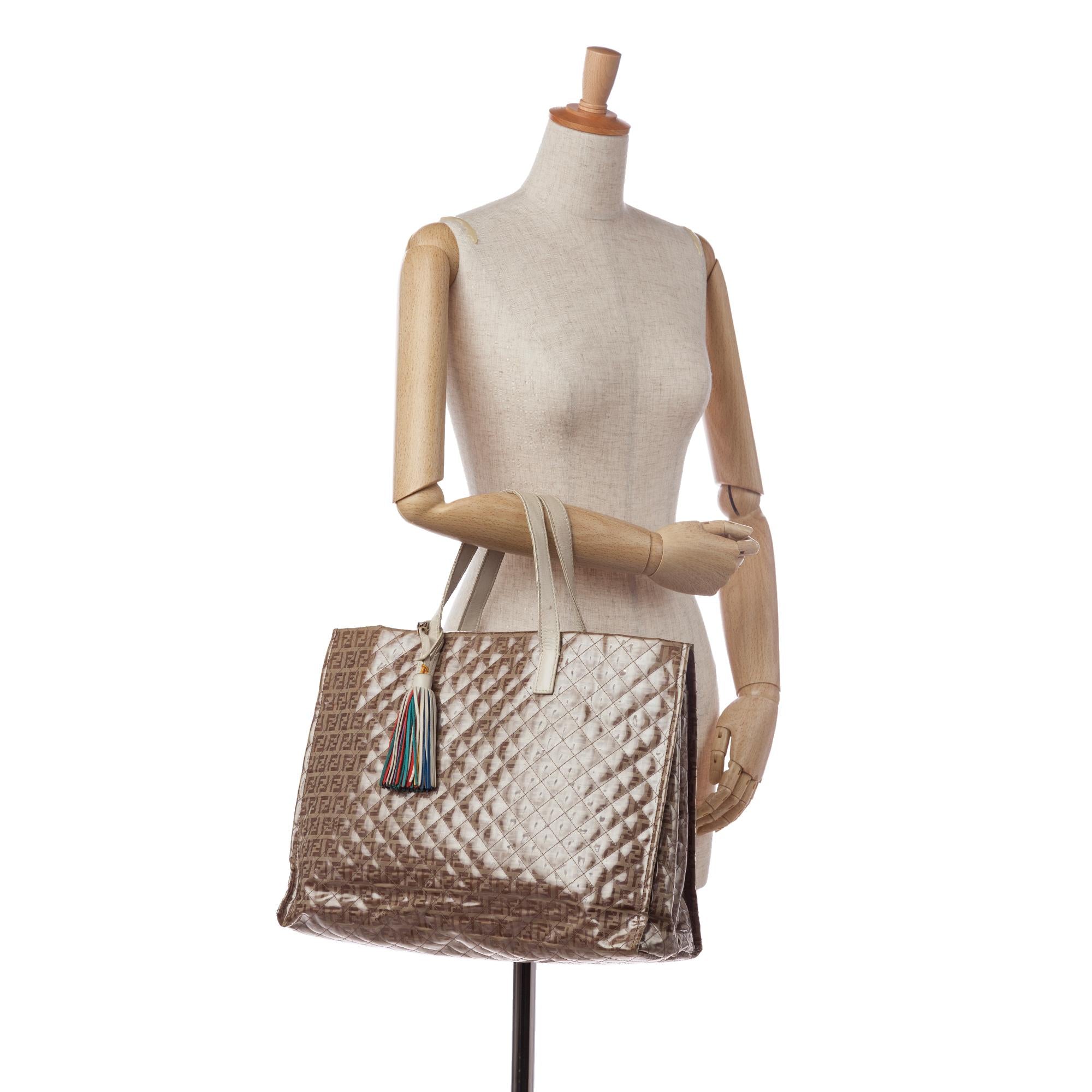 Fendi Zucchino Glazed Tote (SHG-aPegG6)
