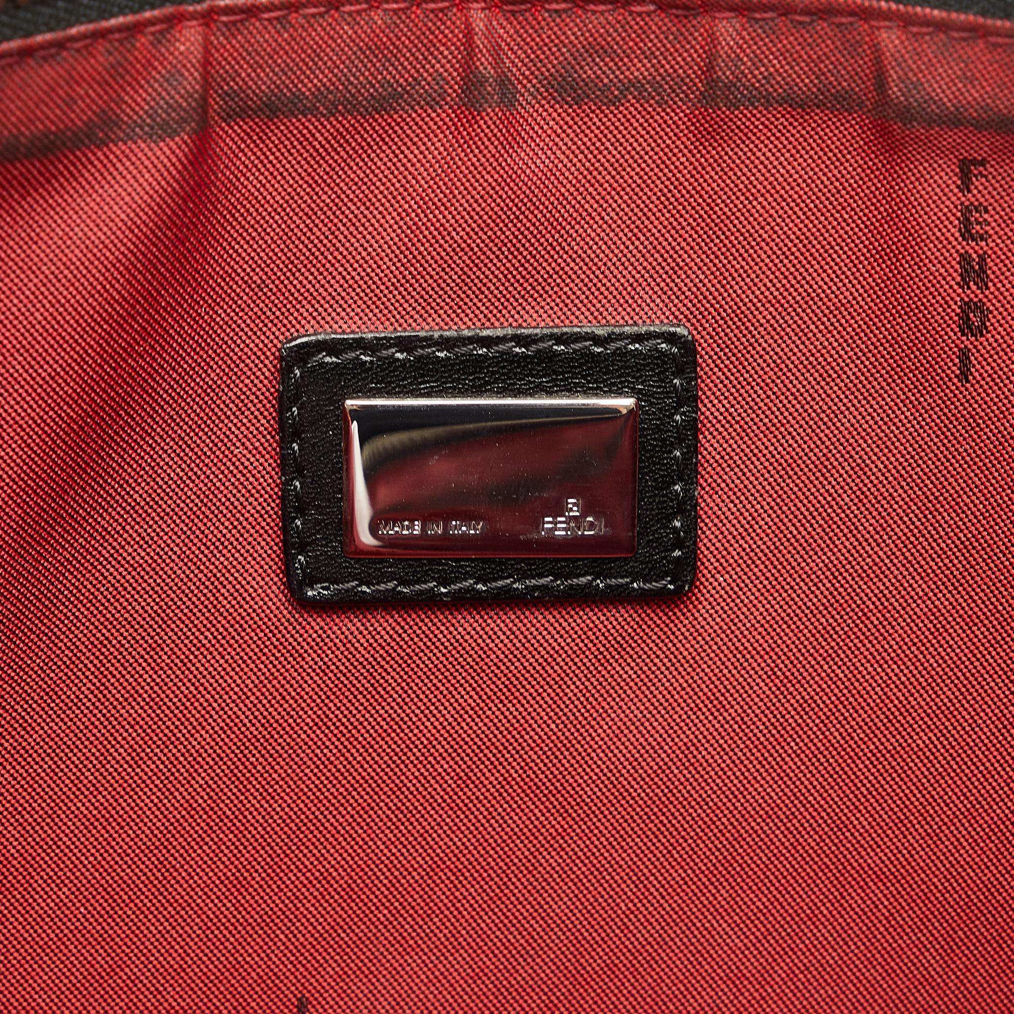 Fendi Zucchino Pochette (SHG-UT1Kcz)