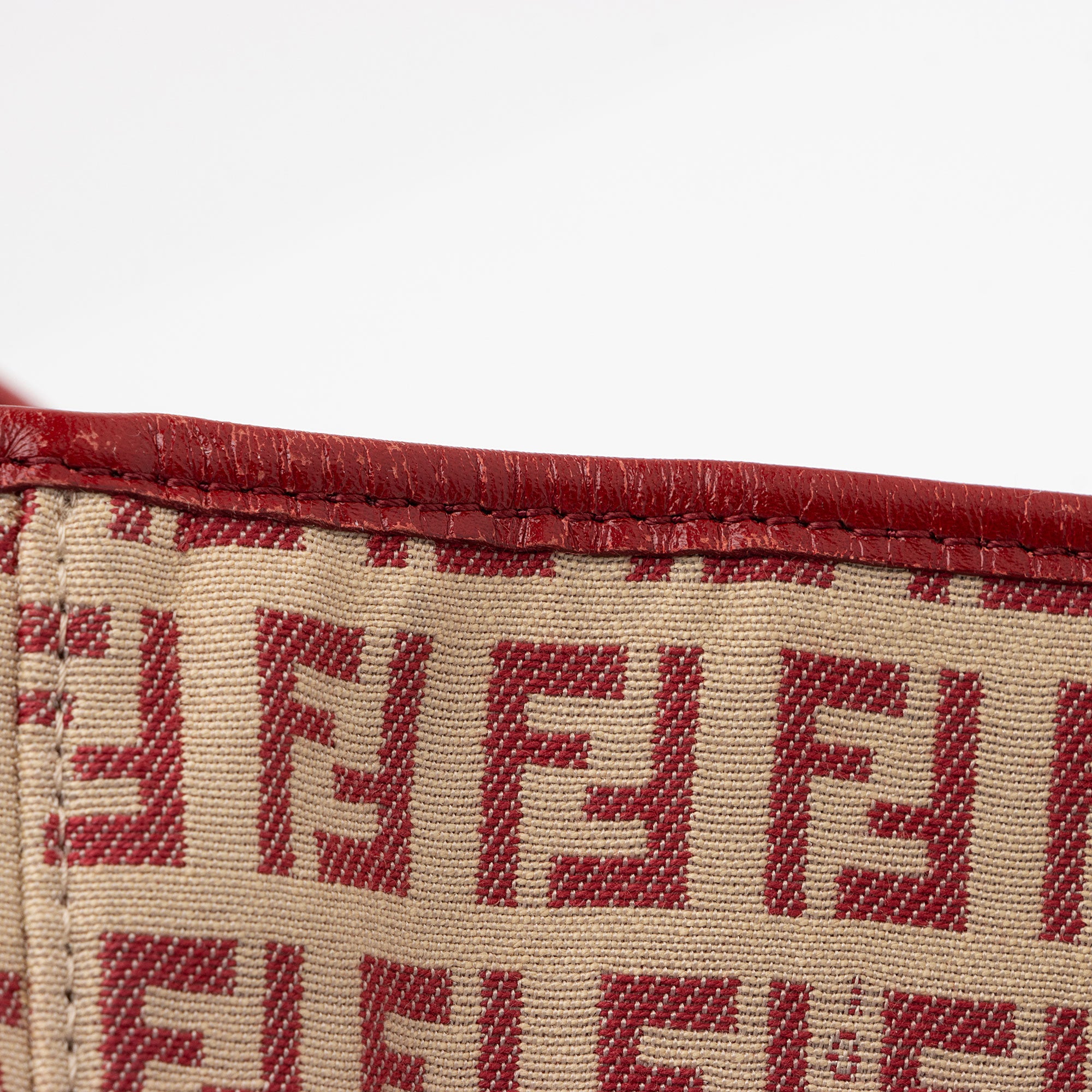 Fendi Zucchino Roll Tote (SHF-oTfht9)