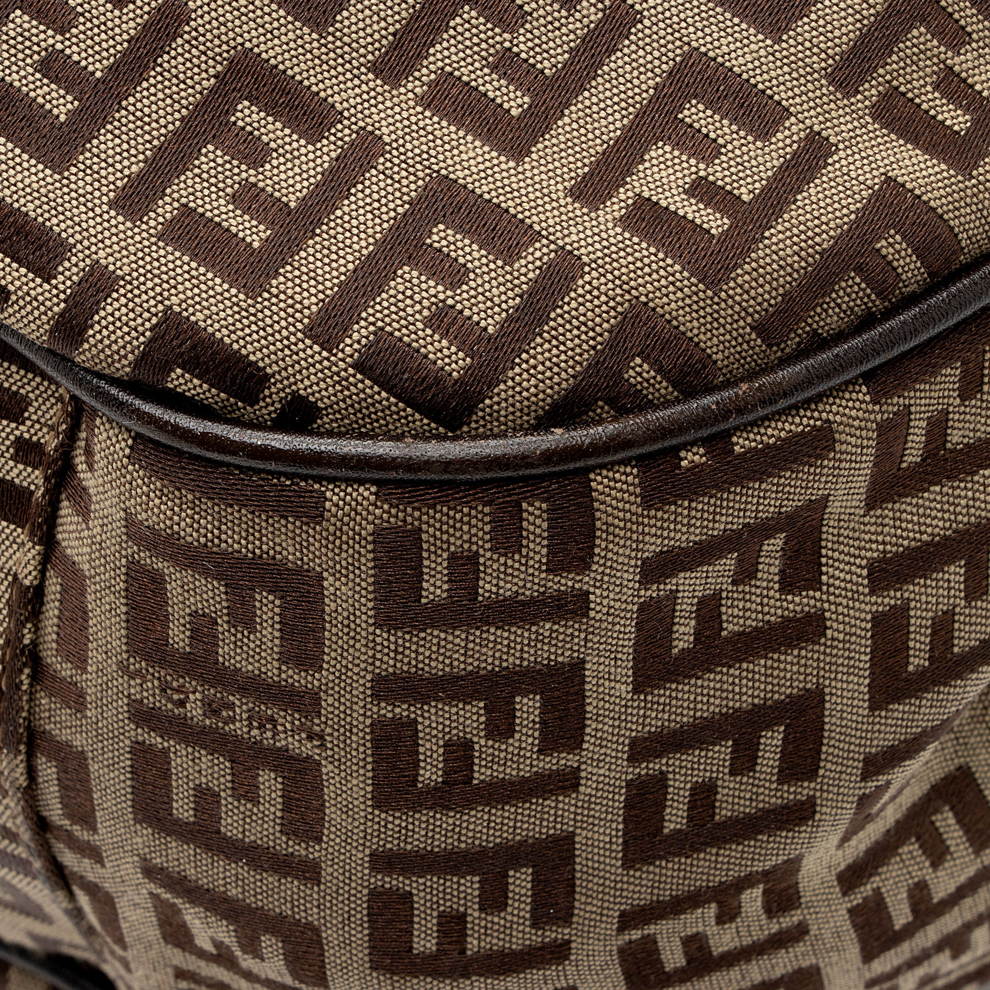 Fendi Zucchino Medium Hobo (SHF-Opb5id)