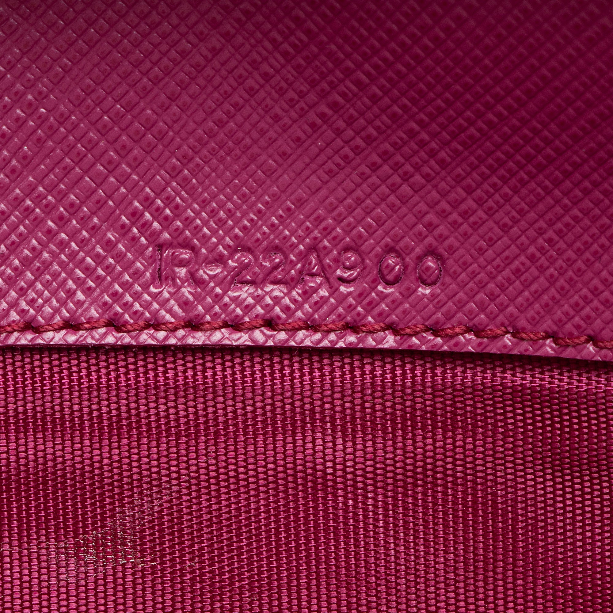 Ferragamo Saffiano Miss Vara Bow Continental Wallet