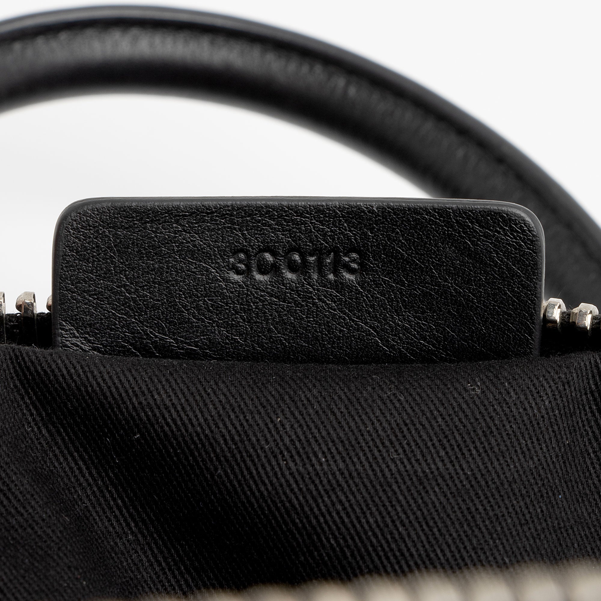 Givenchy Calfskin 3D Antigona Medium Satchel (SHF-O2REwL)