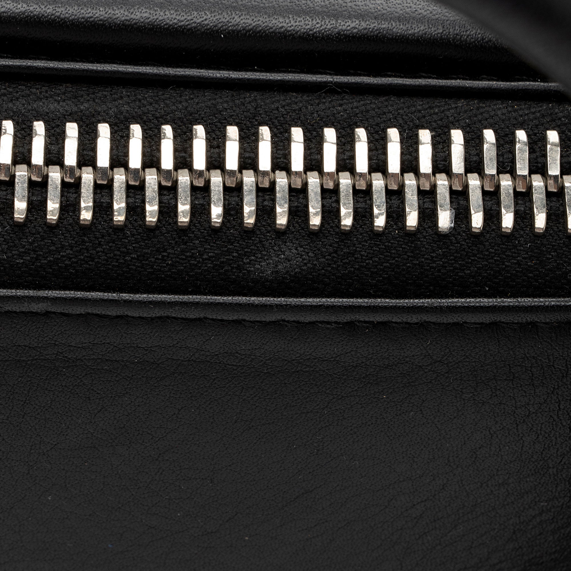 Givenchy Calfskin 3D Antigona Medium Satchel (SHF-O2REwL)