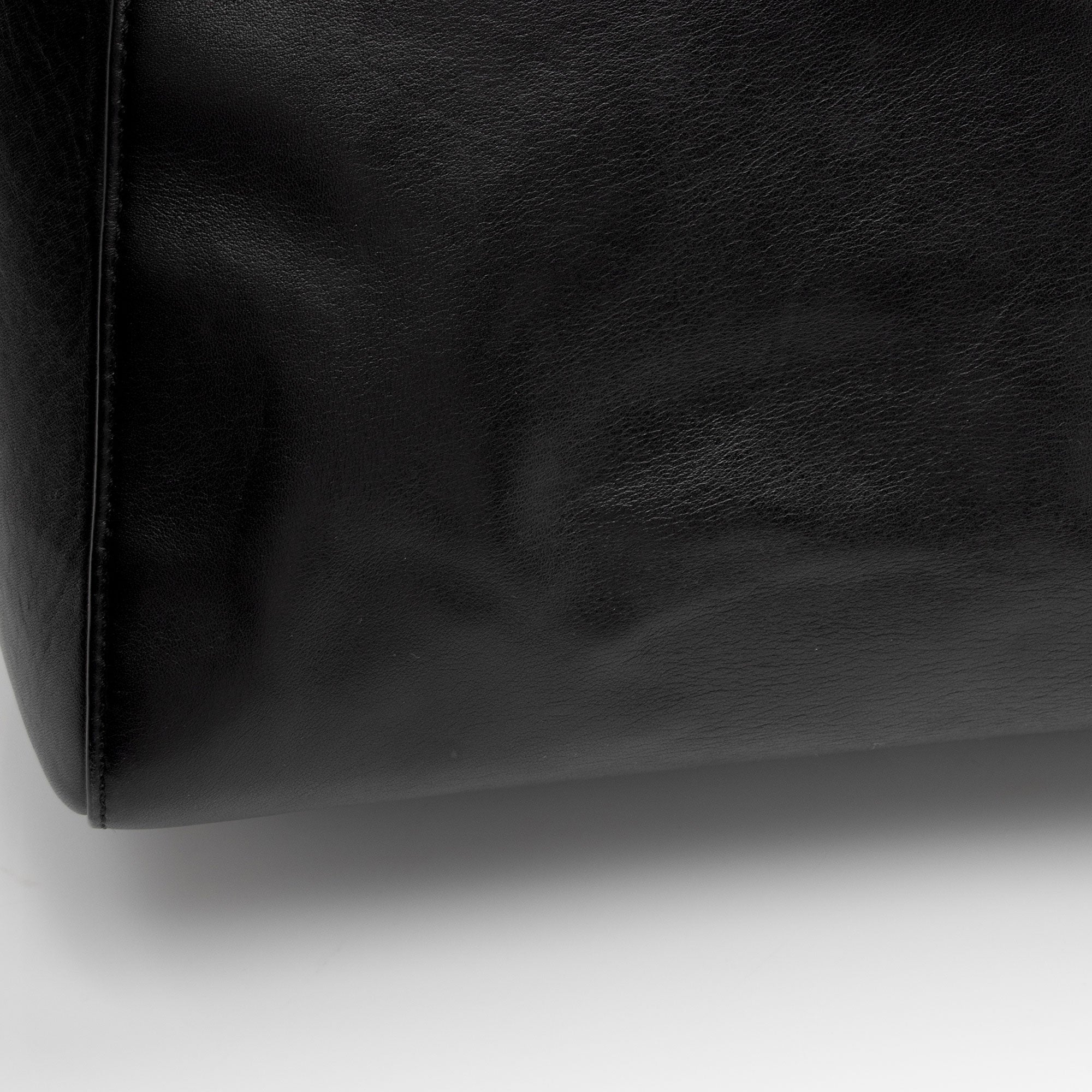 Givenchy Calfskin 3D Antigona Medium Satchel (SHF-O2REwL)