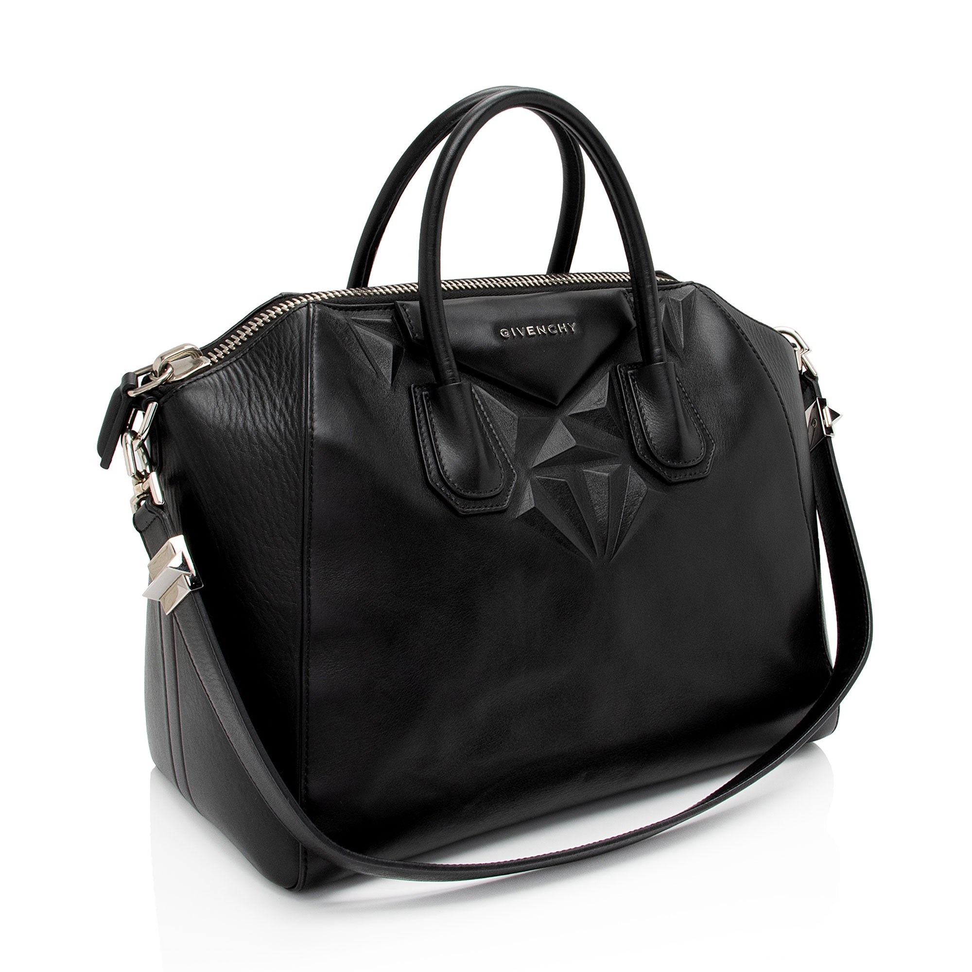 Givenchy Calfskin 3D Antigona Medium Satchel (SHF-O2REwL)