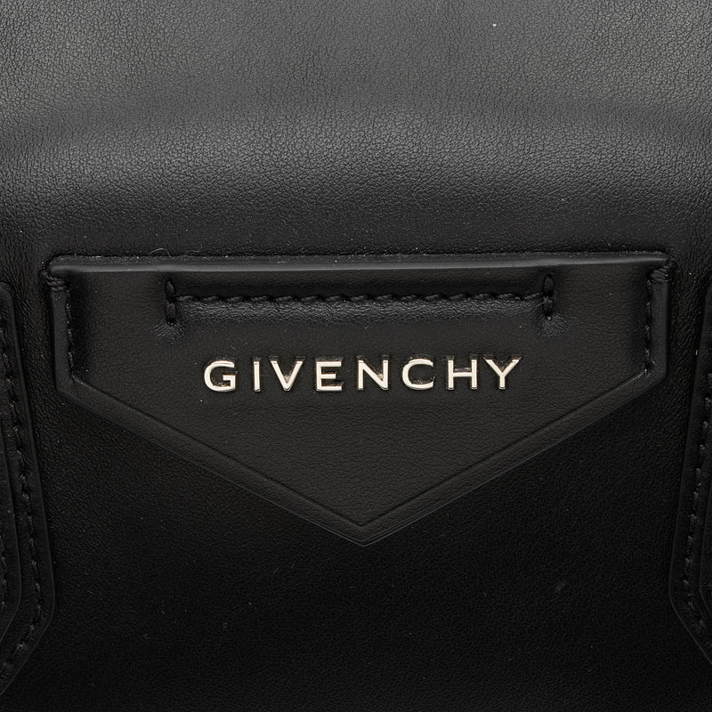 Givenchy Calfskin Soft Antigona Small Satchel (SHF-PjUtz8)
