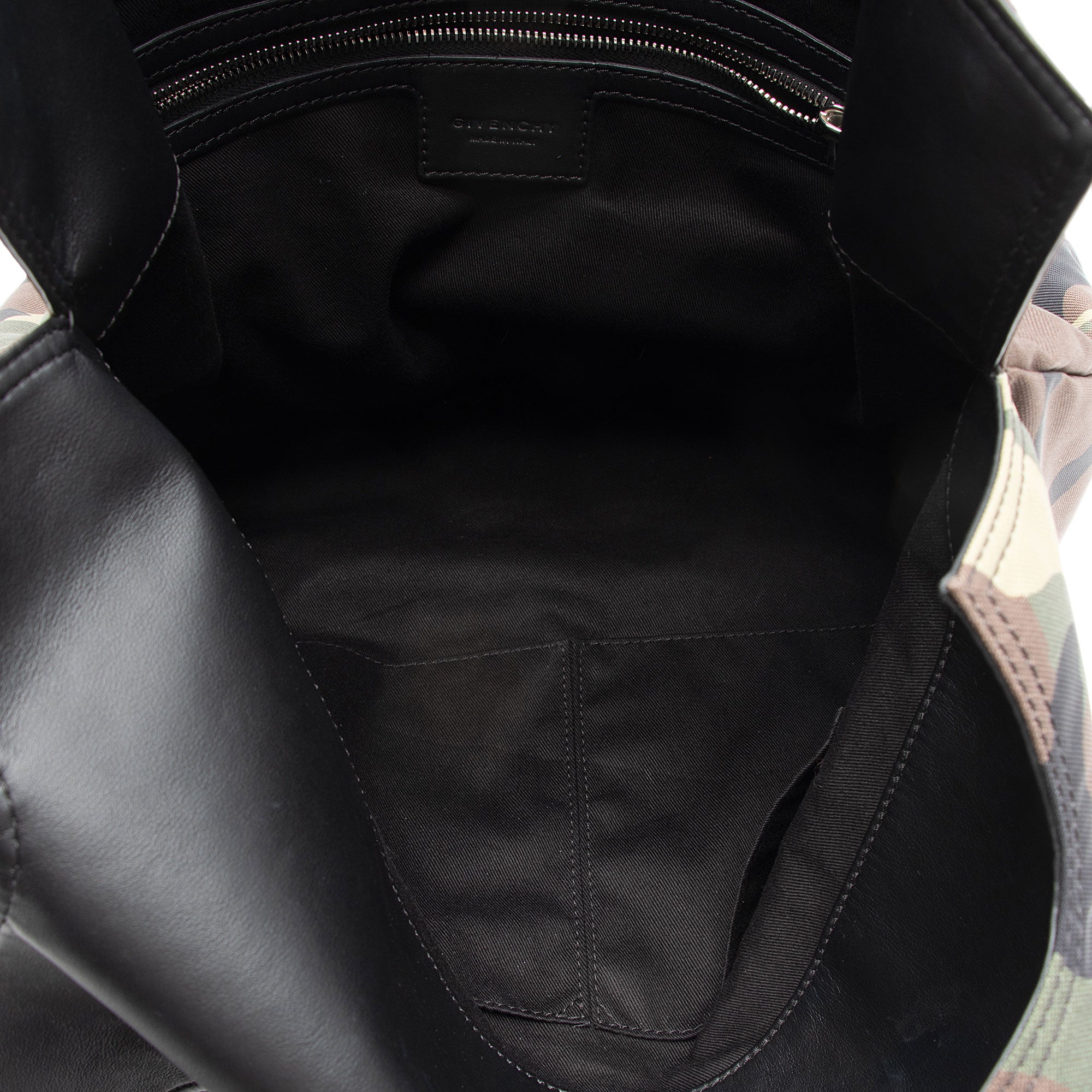 Givenchy Nylon Camo Tote (SHF-qnXYVI)