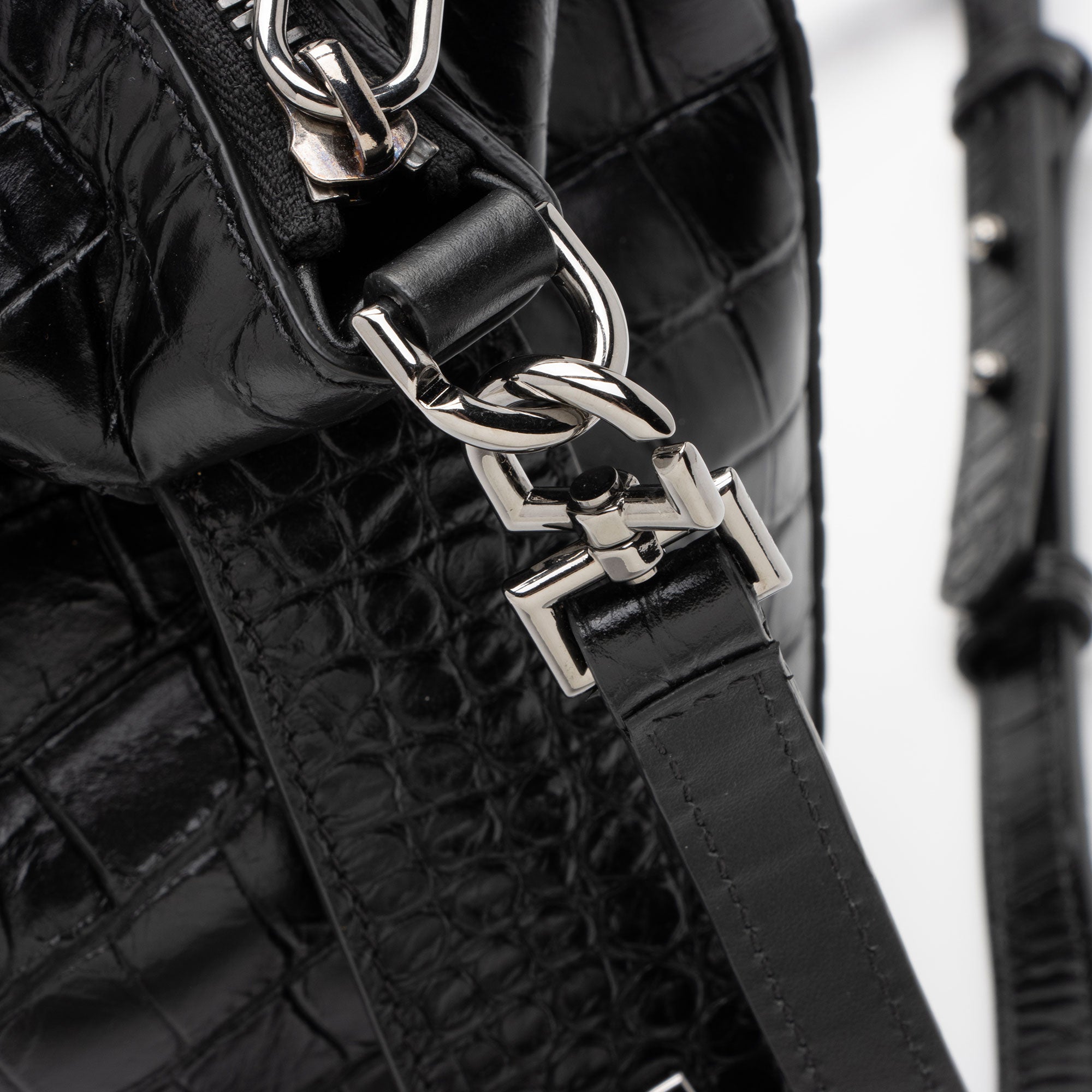 Givenchy Croc Embossed Calfskin Soft Antigona Small Satchel (SHF-u5gp2n)