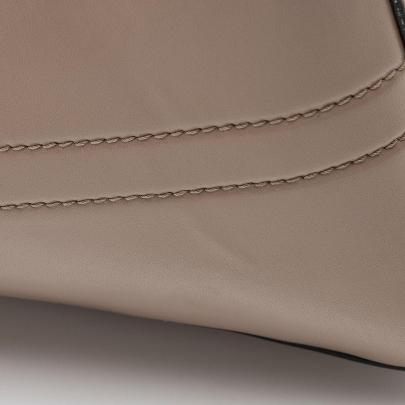 Givenchy Glazed Leather Antigona Small Satchel (SHF-Tf0lMp)