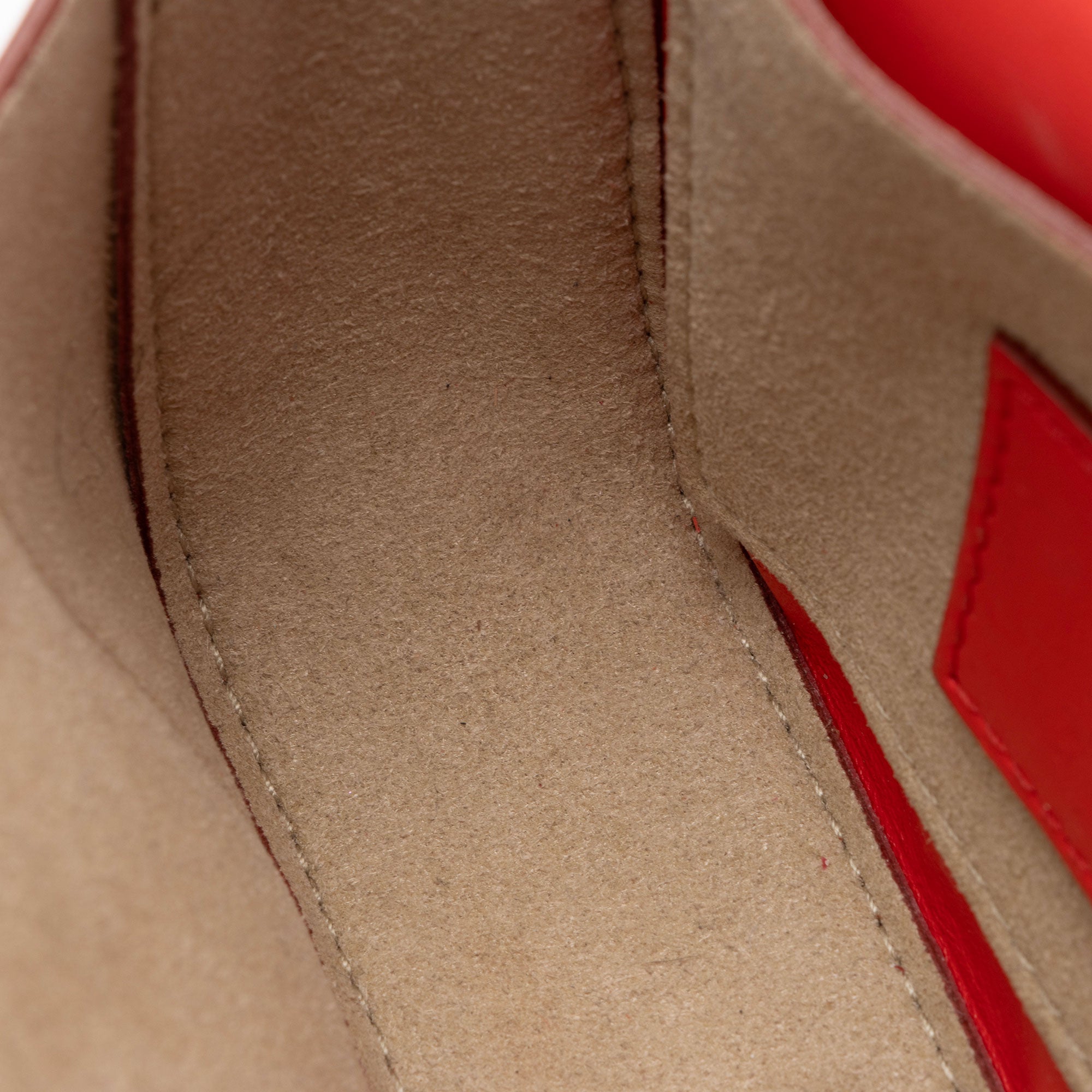 Givenchy Quilted Goatskin GV3 Pocket Mini Convertible Pouch (SHF-c5S4al)