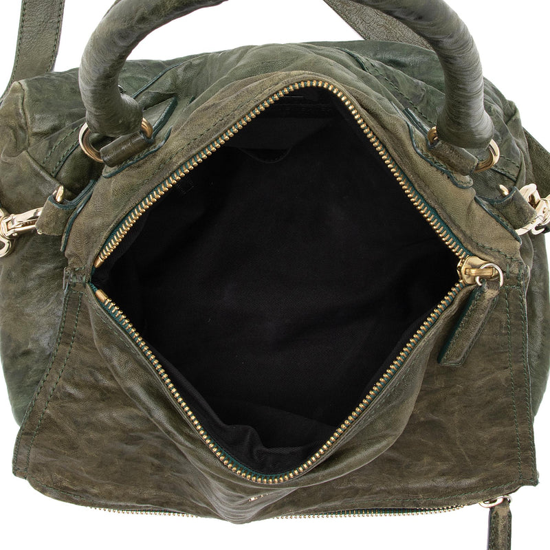 Givenchy Sheepskin Pepe Pandora Medium Shoulder Bag (SHF-q5M1ac)