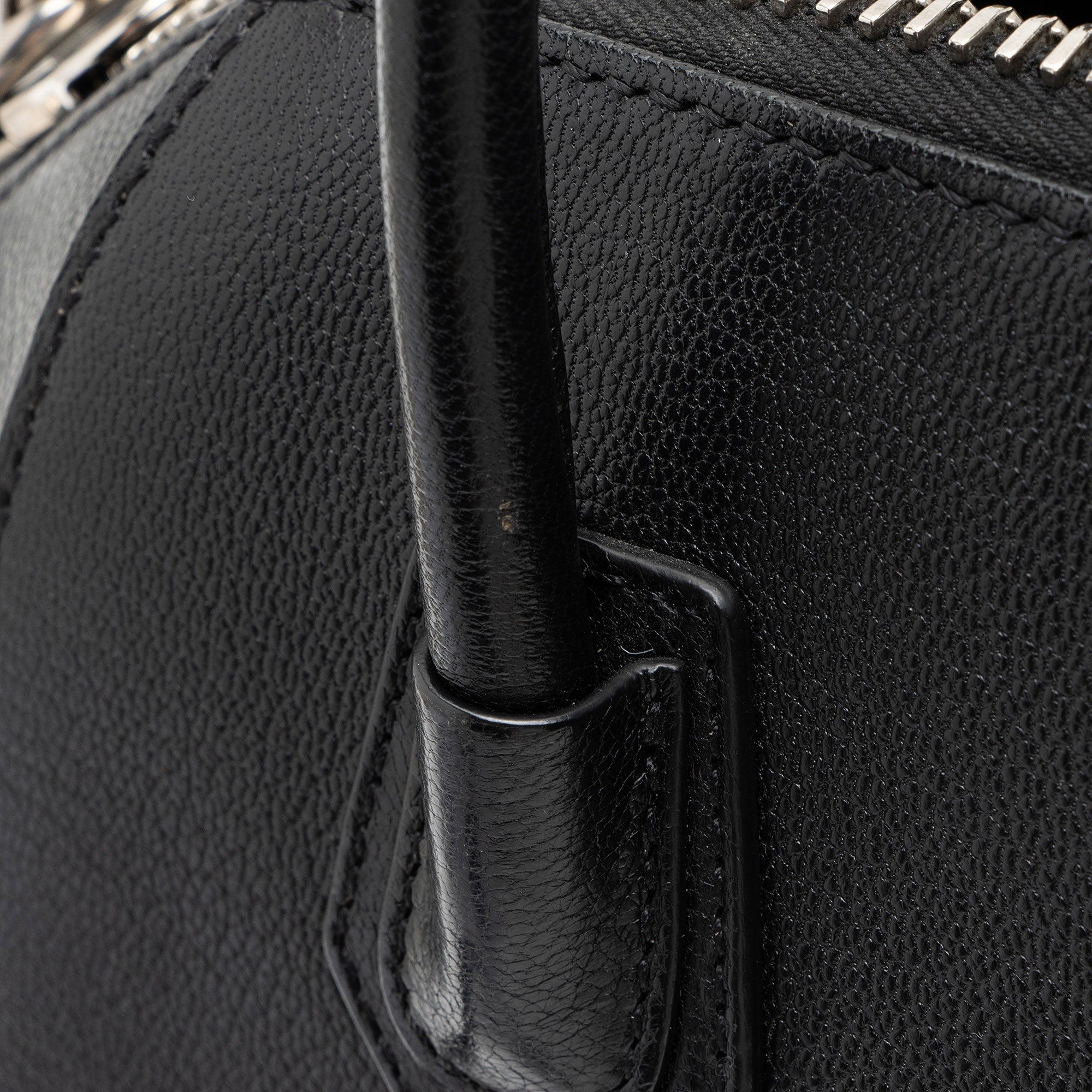 Givenchy Sugar Goatskin Antigona Mini Satchel