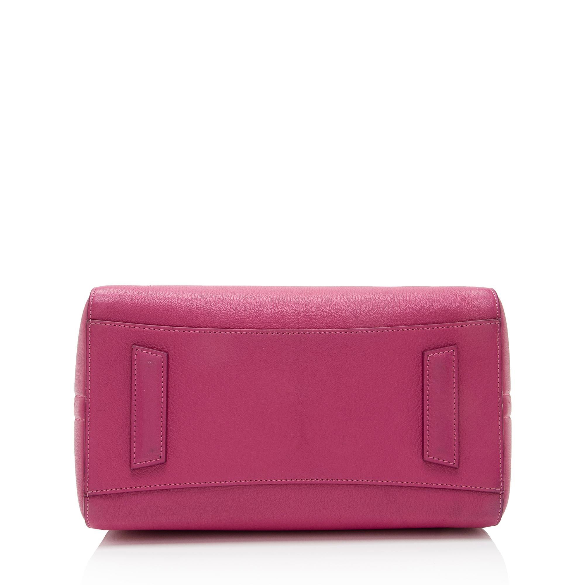 Givenchy Sugar Goatskin Antigona Small Satchel (SHF-NNic62)