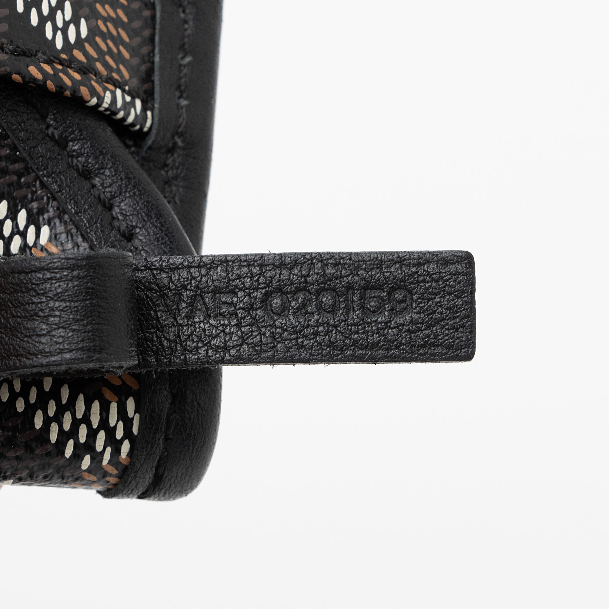 Goyard Goyardine Canvas St. Louis PM Tote (SHF-YjJqCy)