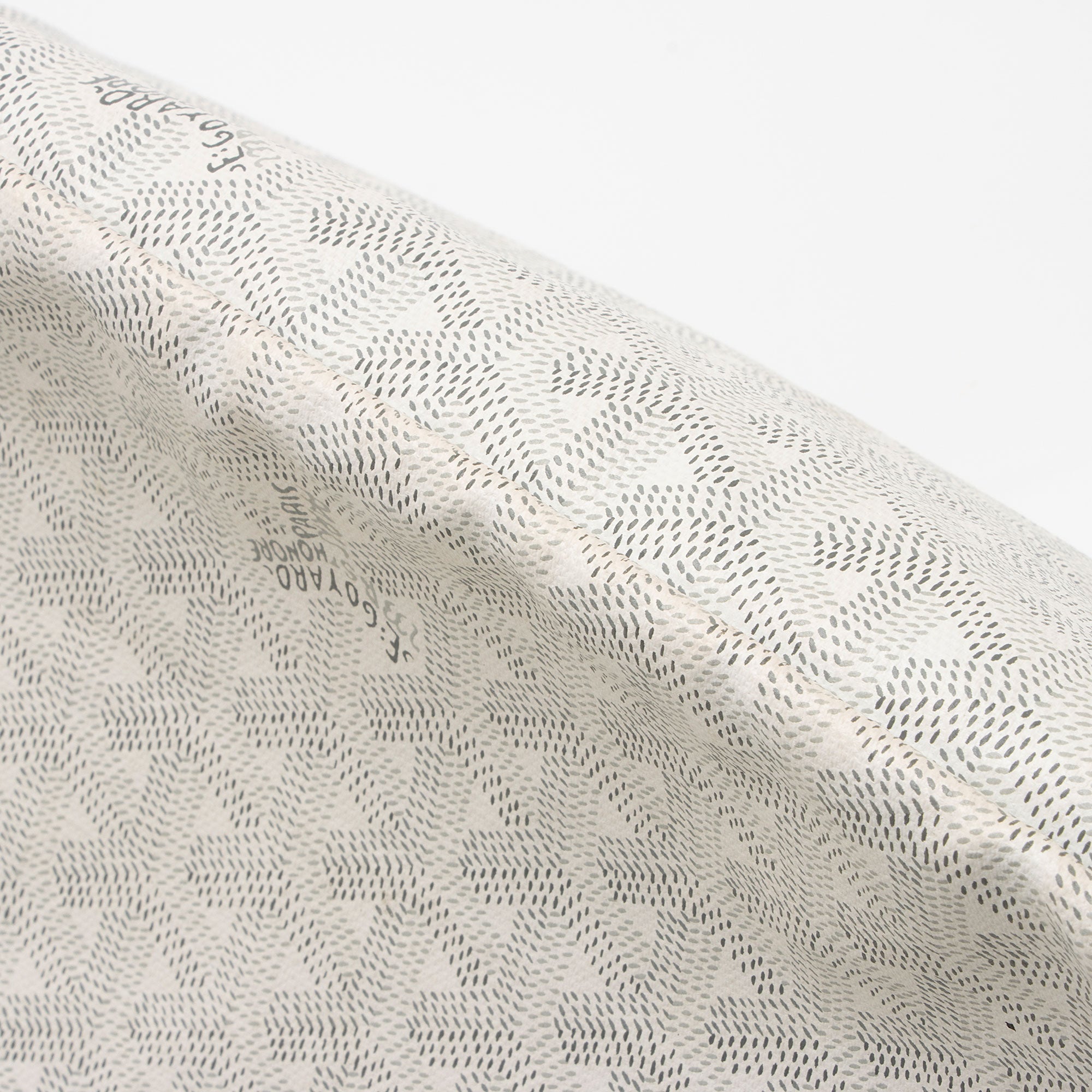 Goyard Goyardine Canvas St. Louis PM Tote (SHF-kVx7hP)