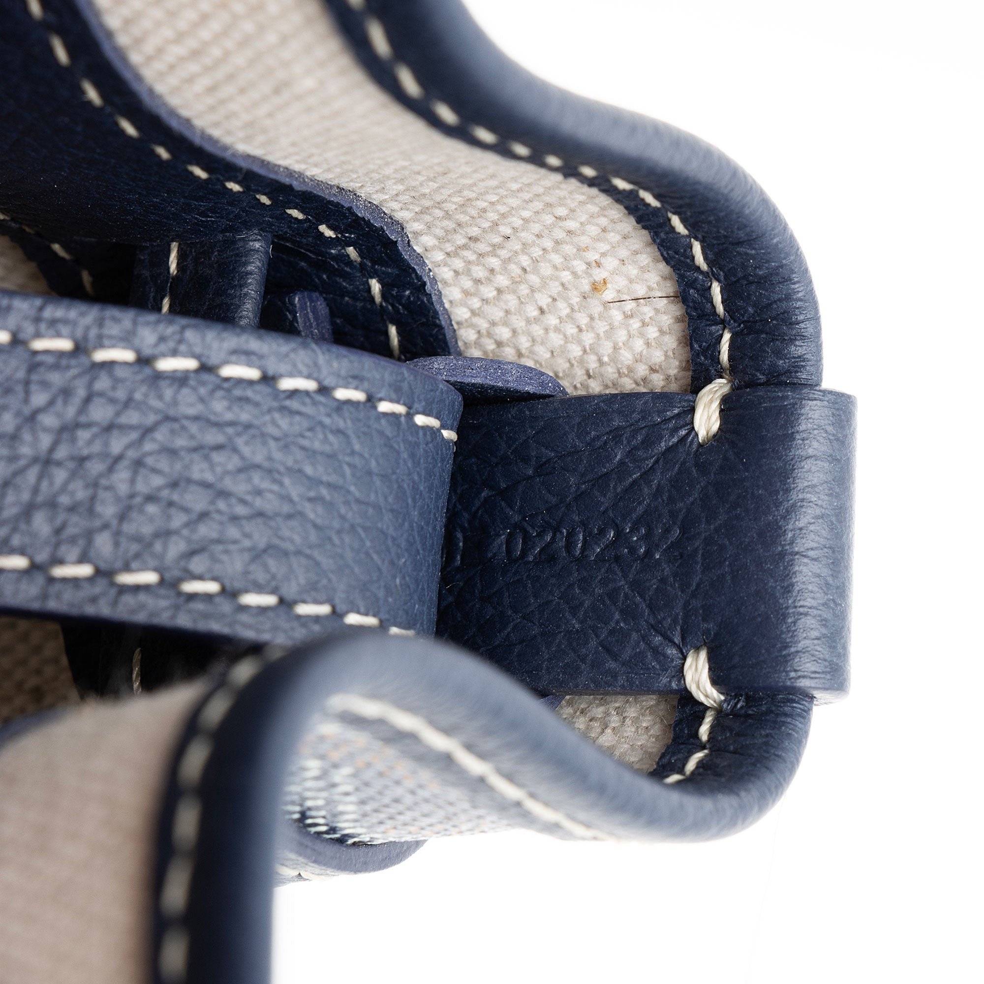 Goyard Goyardine Flot PM Bucket Bag (SHF-IB5vvn)