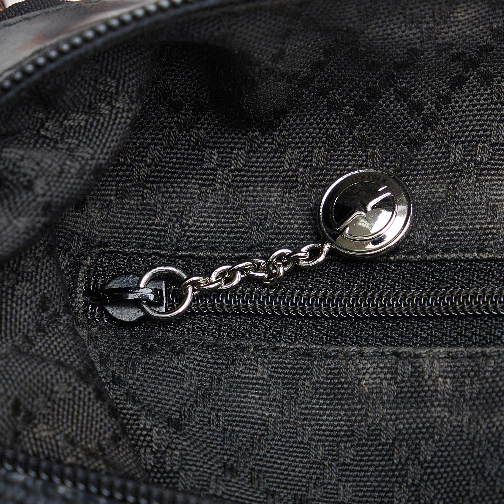Gucci Bamboo Nylon Shoulder Bag (SHG-d4KAgE)