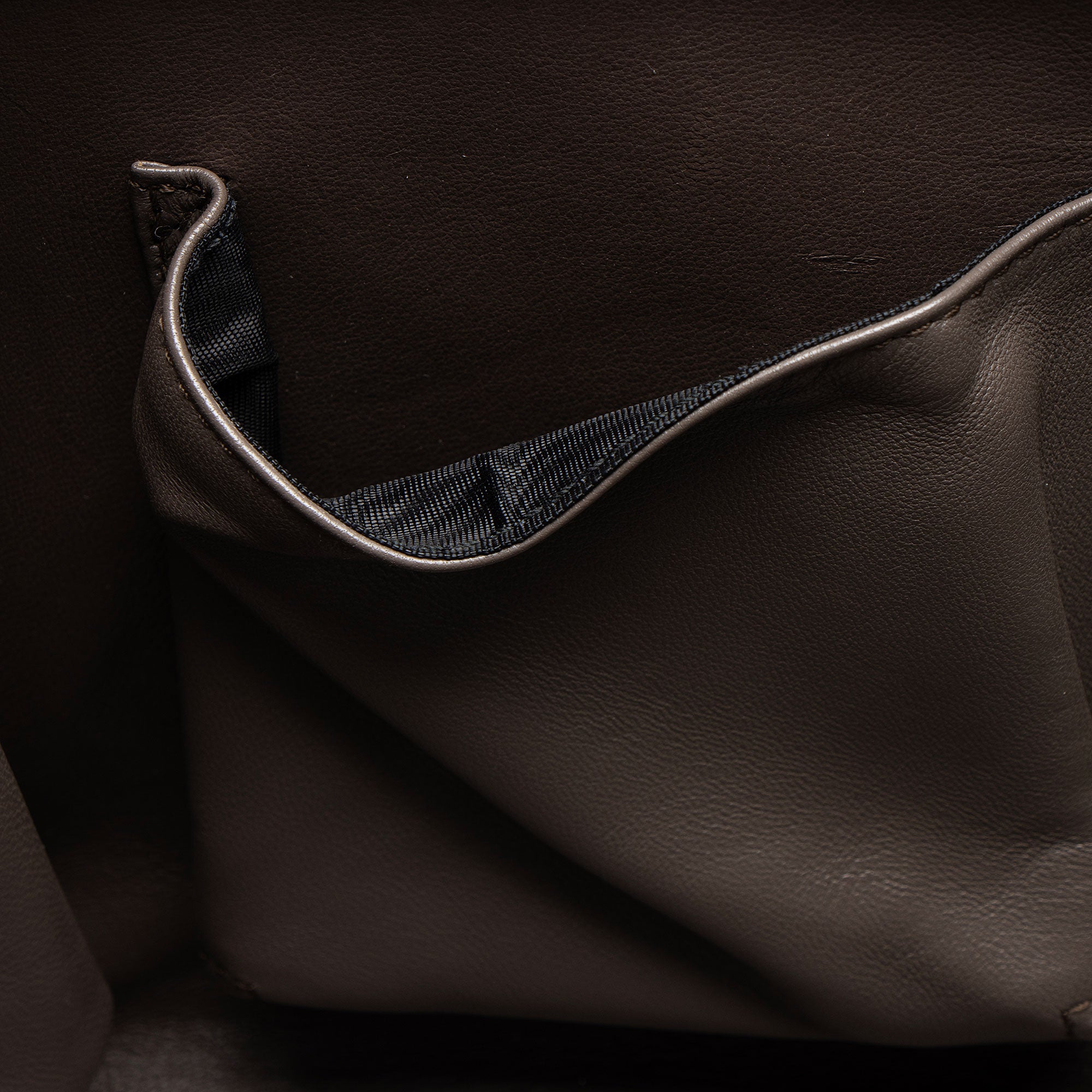 Gucci Grained Calfskin Interlocking G Medium Shoulder Bag