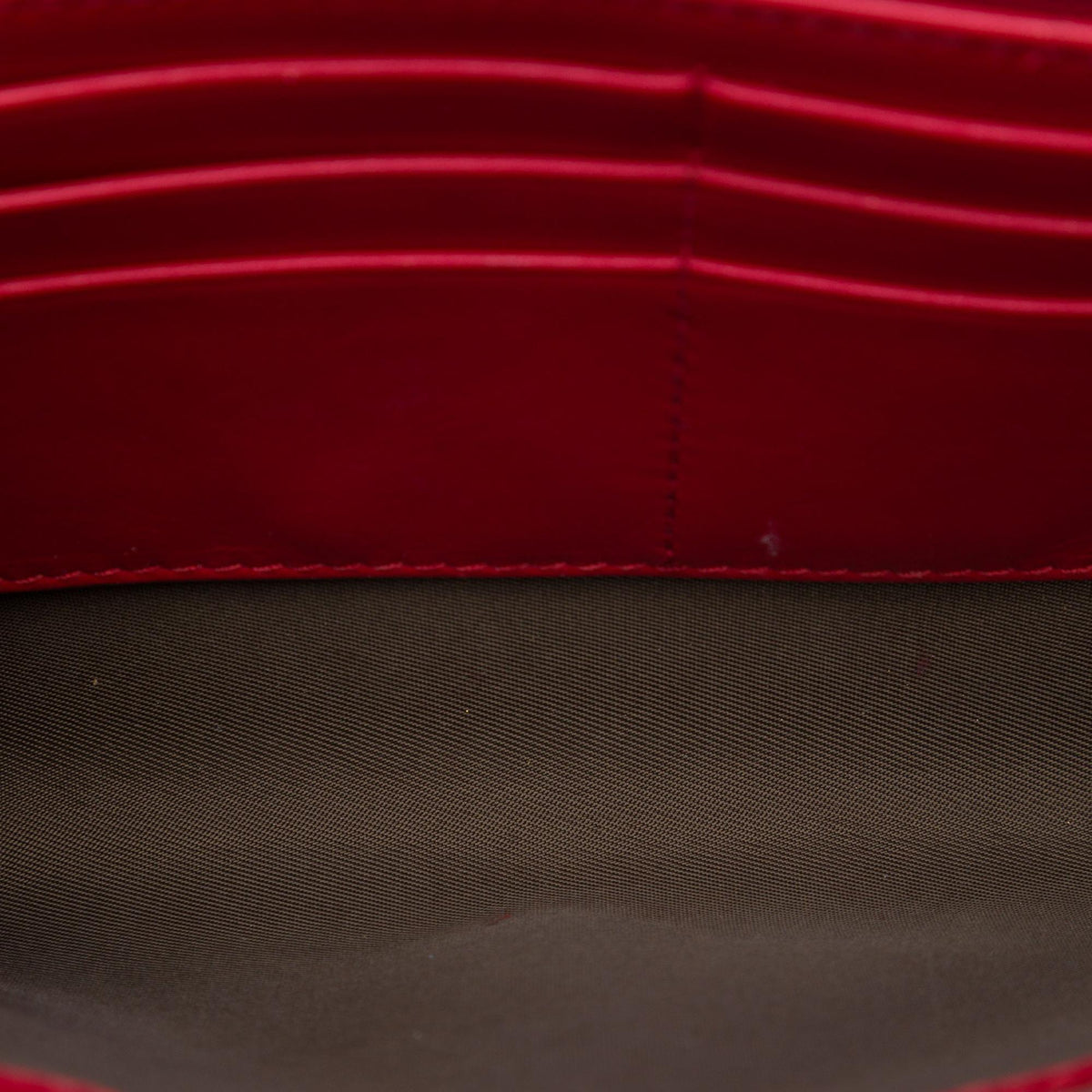 Gucci Calfskin Peony Pearly Clutch
