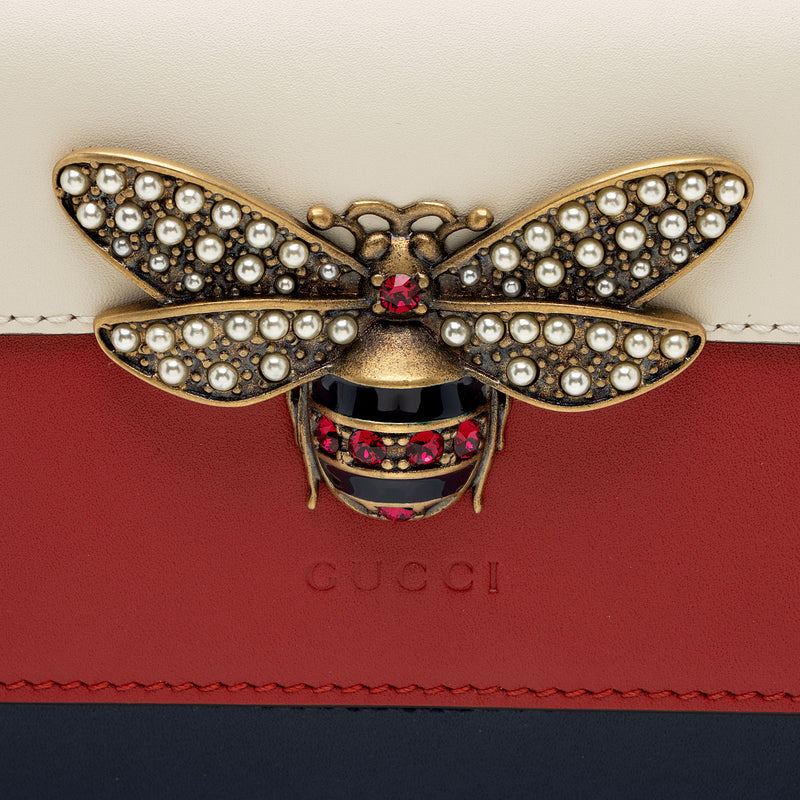 Gucci Bee Wallet on chain