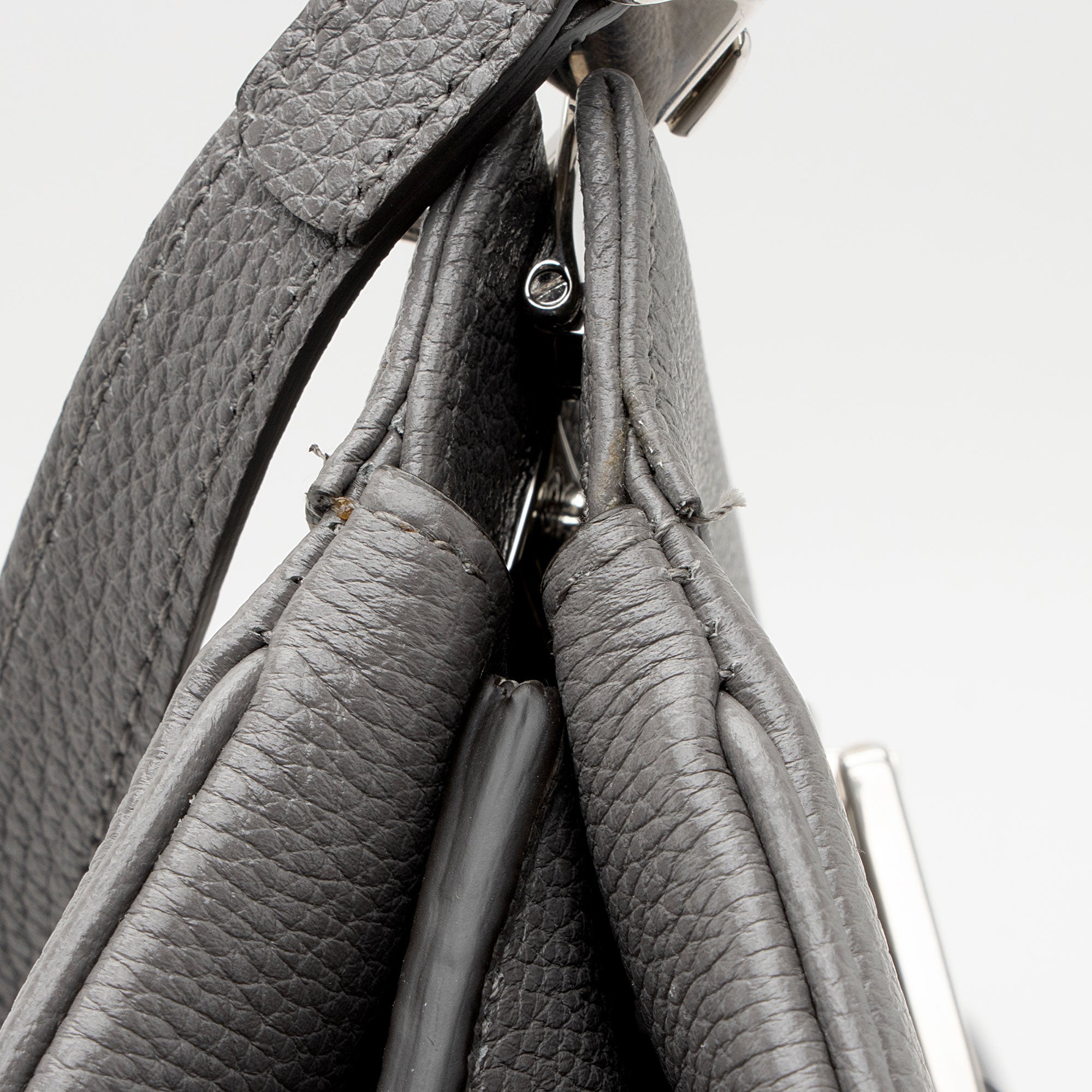 Gucci Calfskin Zumi Medium Tote (SHF-jQjYJ8)