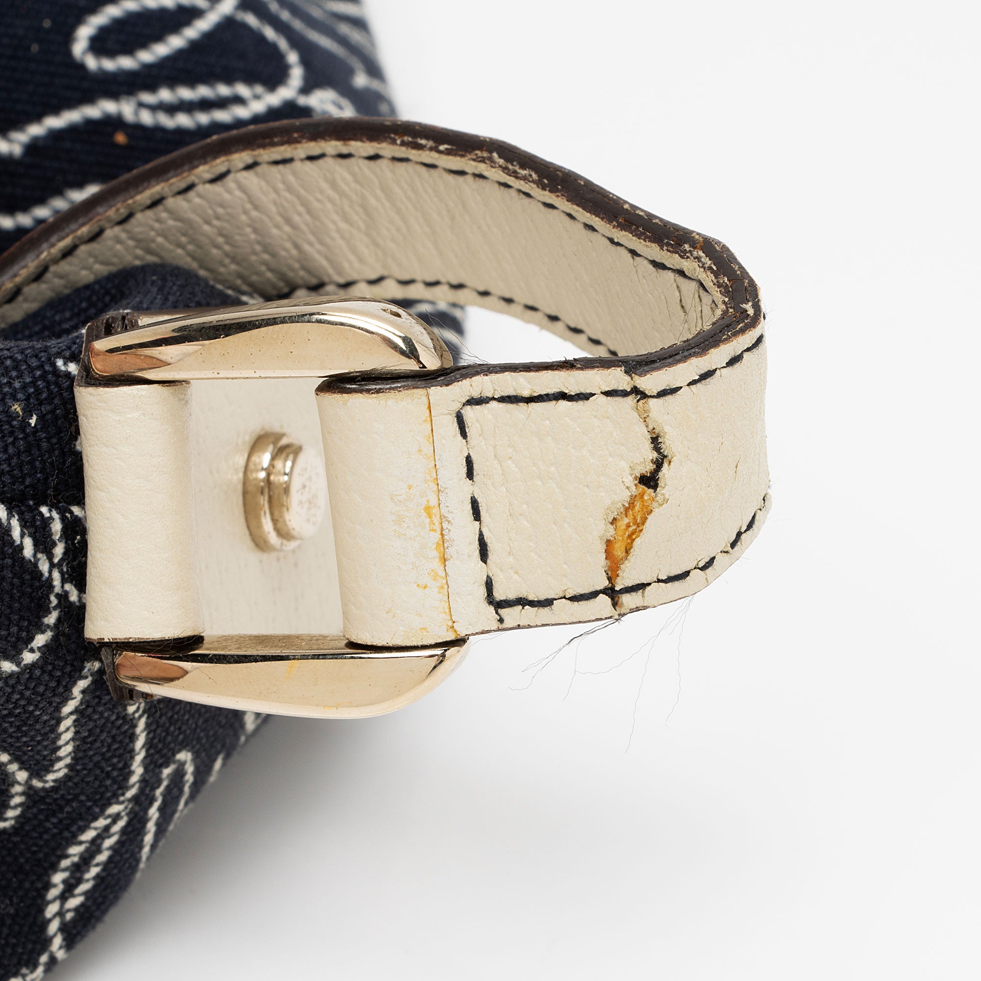 Gucci Canvas Lasso Script Abbey Messenger (SHF-coBFi9)