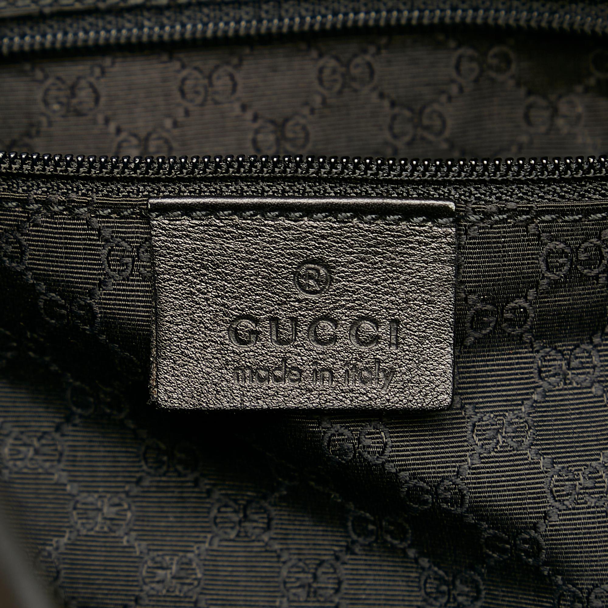 Gucci Canvas Shoulder Bag (SHG-31646)