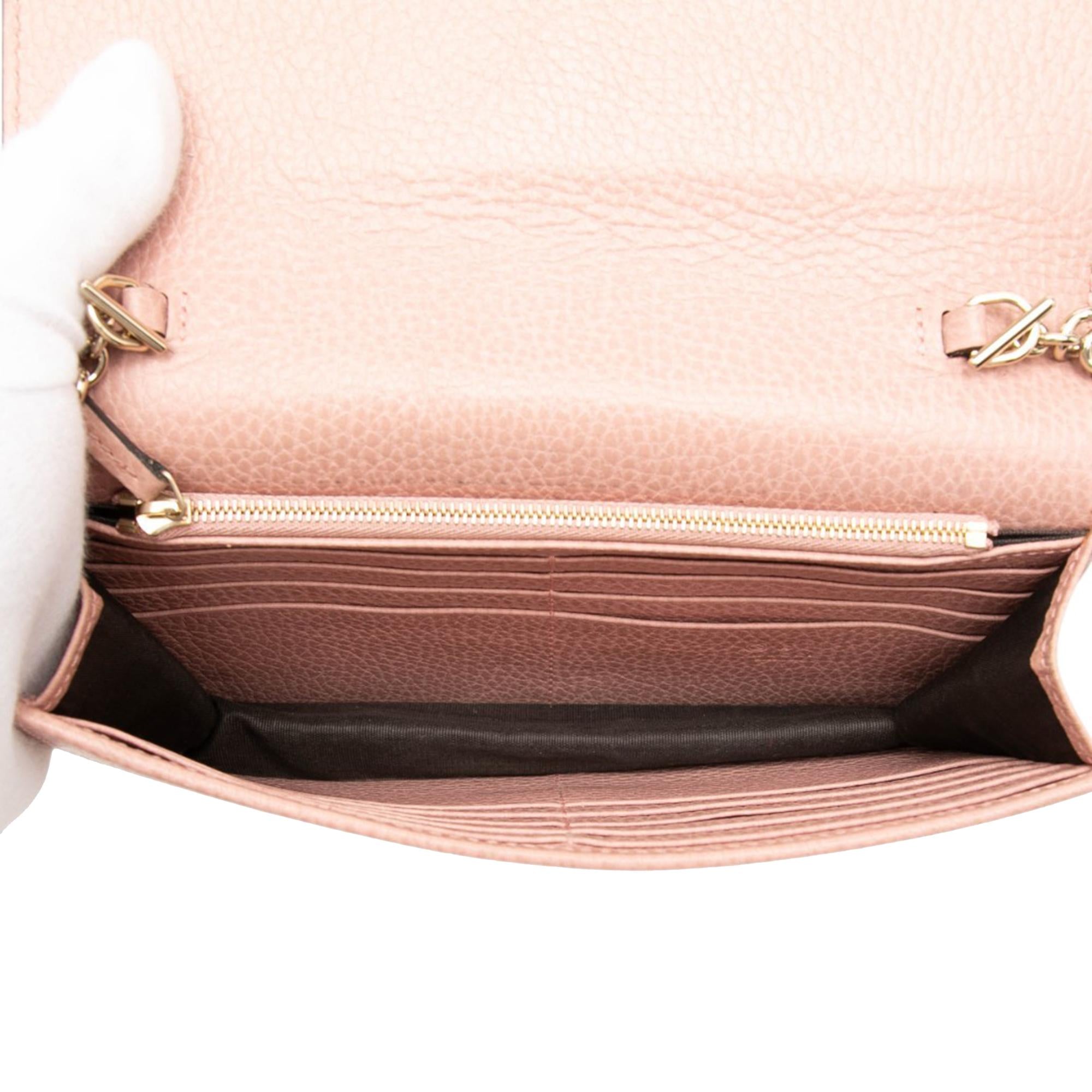 Gucci Dollar Calfskin Interlocking G Wallet on Chain
