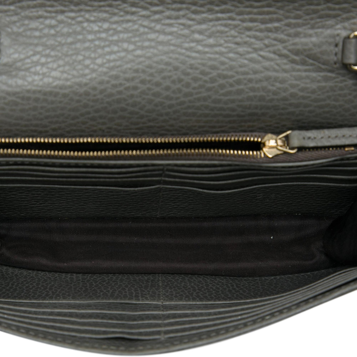 Gucci Dollar Calfskin Interlocking G Wallet on Chain