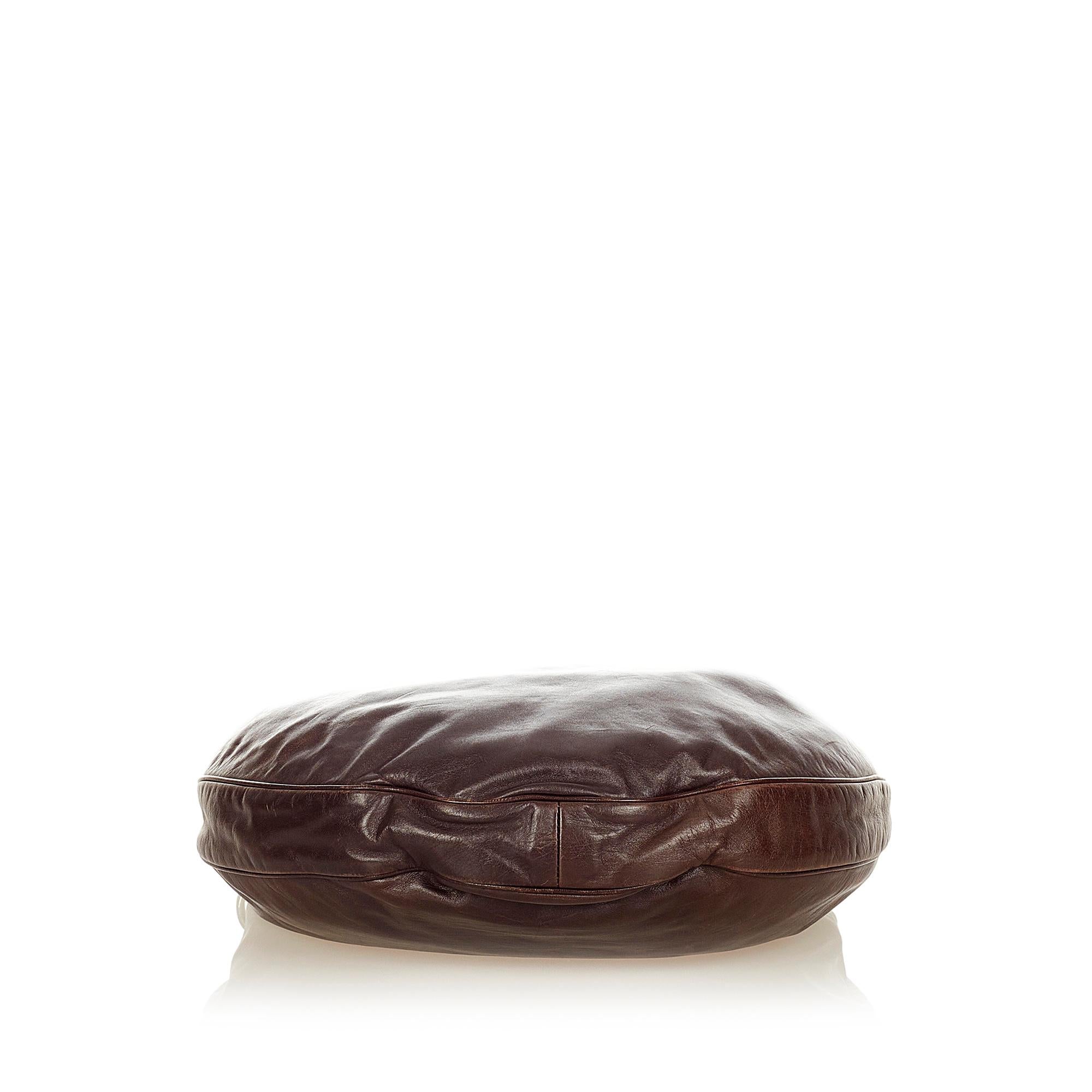 Gucci Duchessa Leather Hobo Bag (SHG-31851)