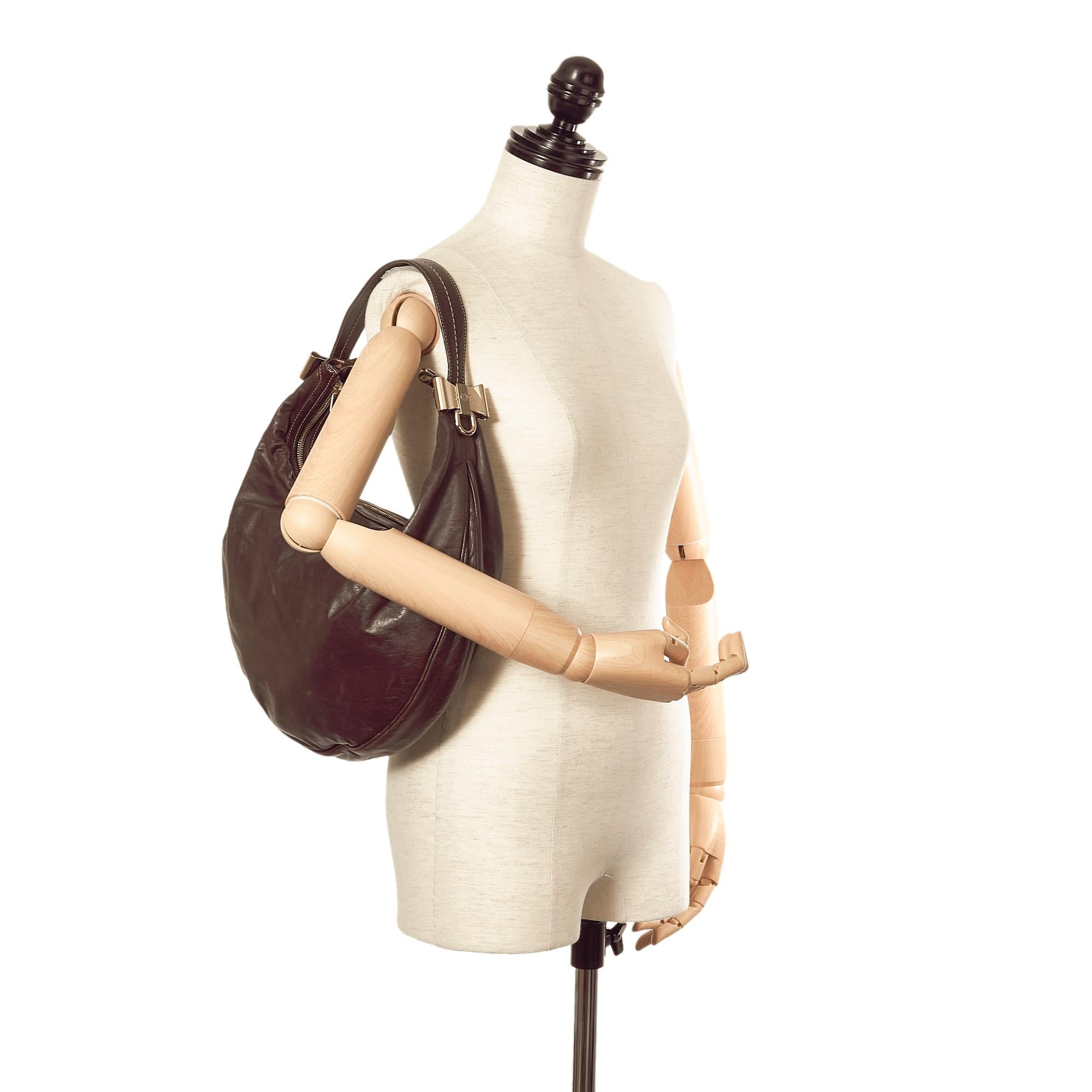 Gucci Duchessa Leather Hobo Bag (SHG-31851)