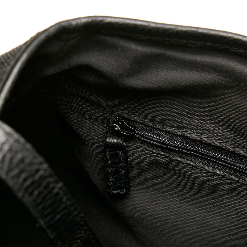 Gucci G Canvas Pelham Shoulder Bag (SHG-xAfaJw)