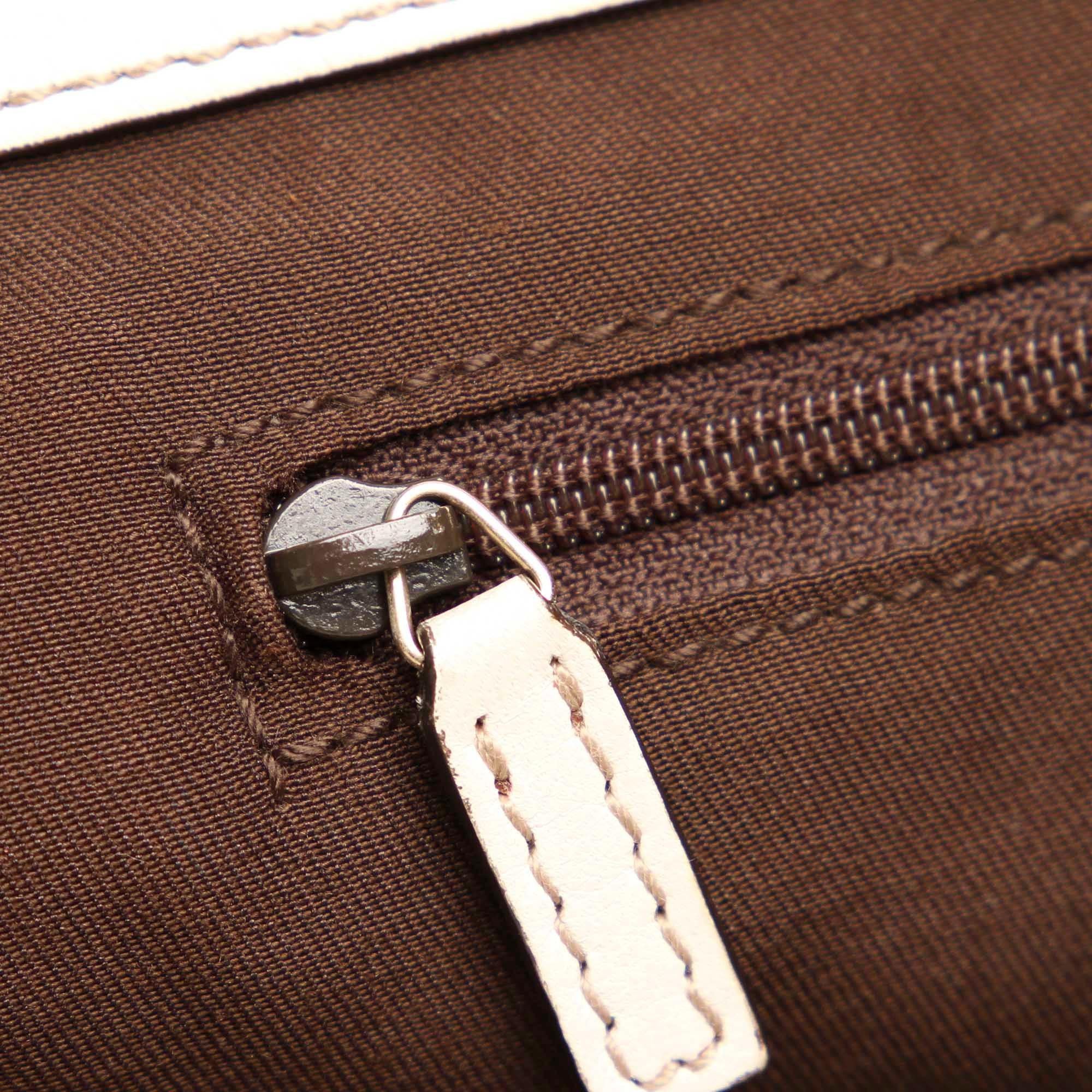 Gucci GG Abbey-D Ring Canvas Tote Bag (SHG-32124)