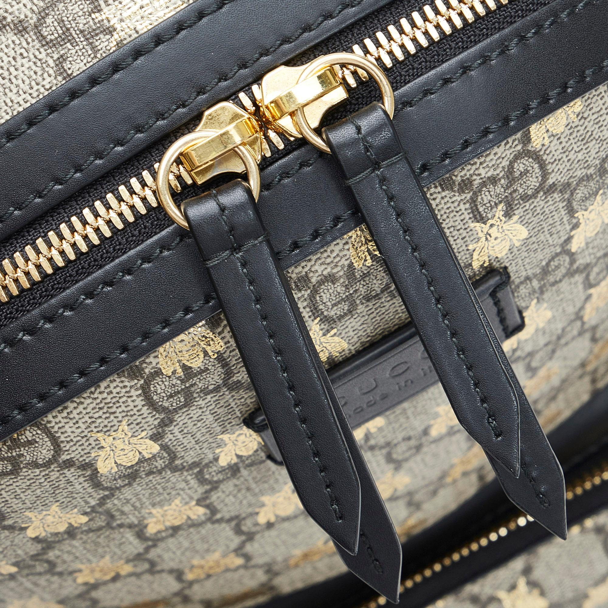 gucci mini backpack gold bees Gucci GG Bees Backpack (SHG-kTfhnI)