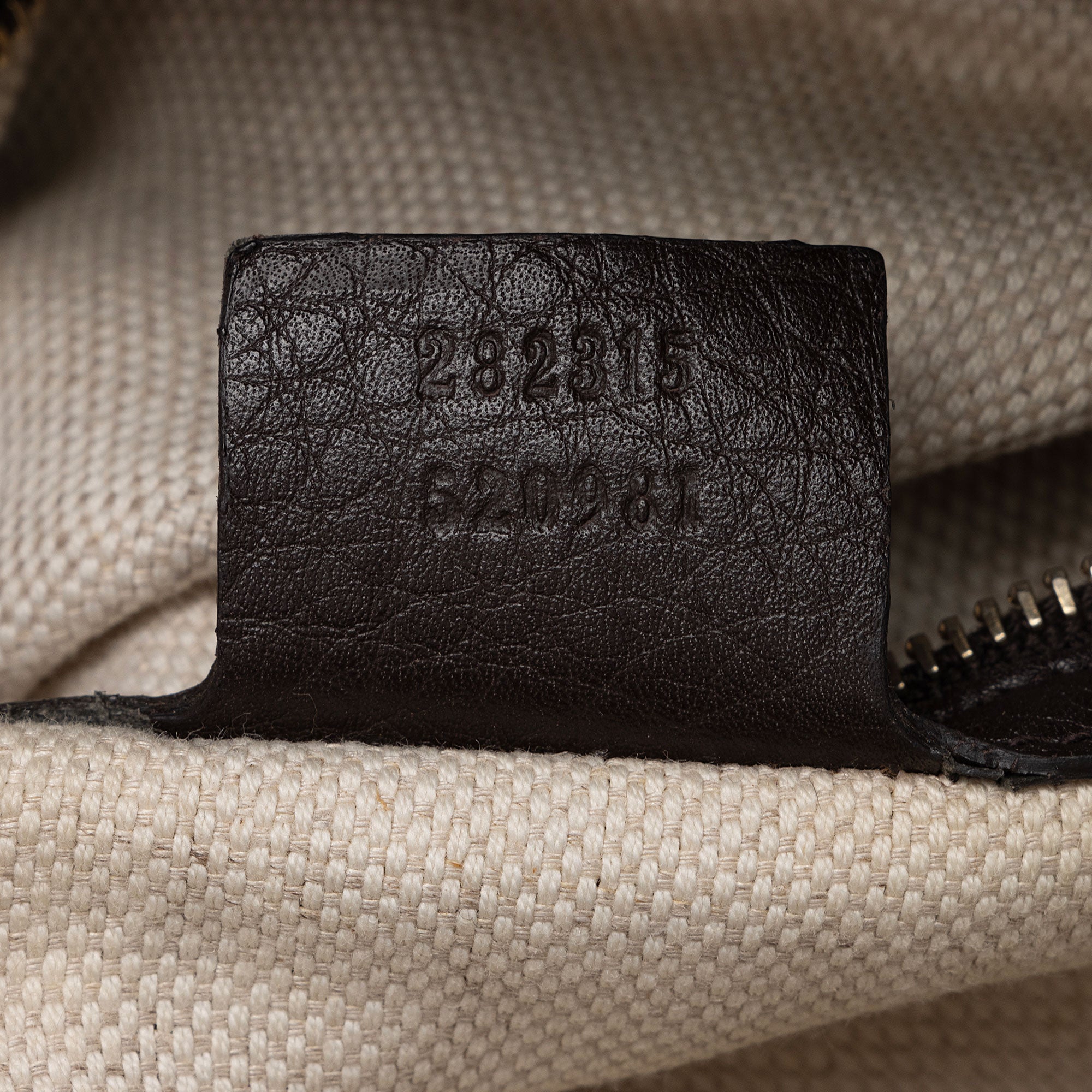 Gucci GG Canvas Bamboo Diana Medium Shoulder Bag (SHF-kZtmHw)