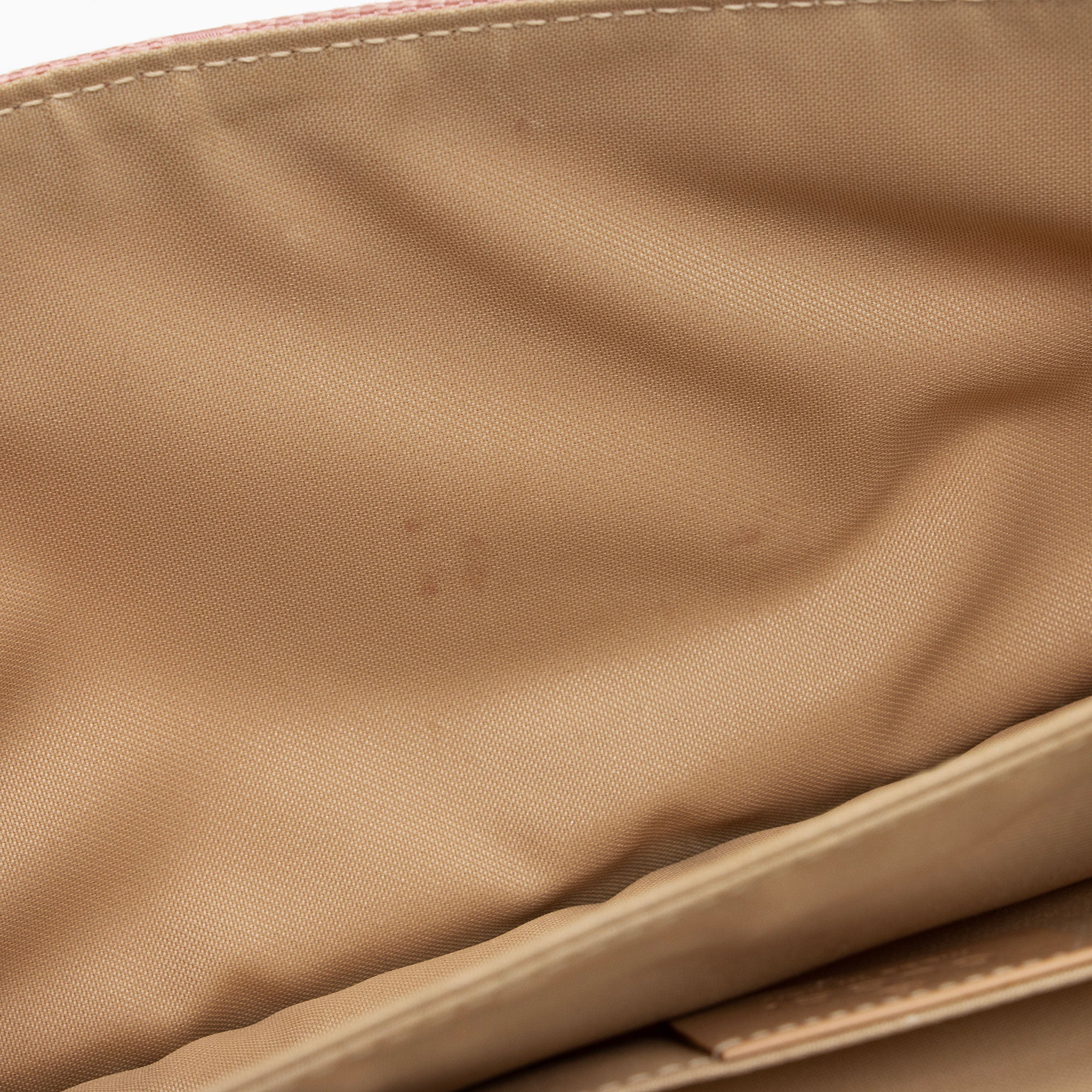 Gucci GG Canvas Charm Pochette Flap Bag (SHF-SXf0FO)