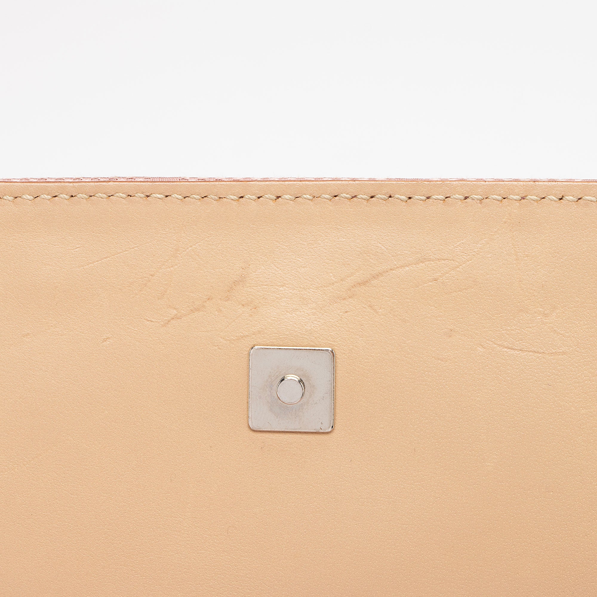 Gucci GG Canvas Charm Pochette Flap Bag (SHF-SXf0FO)