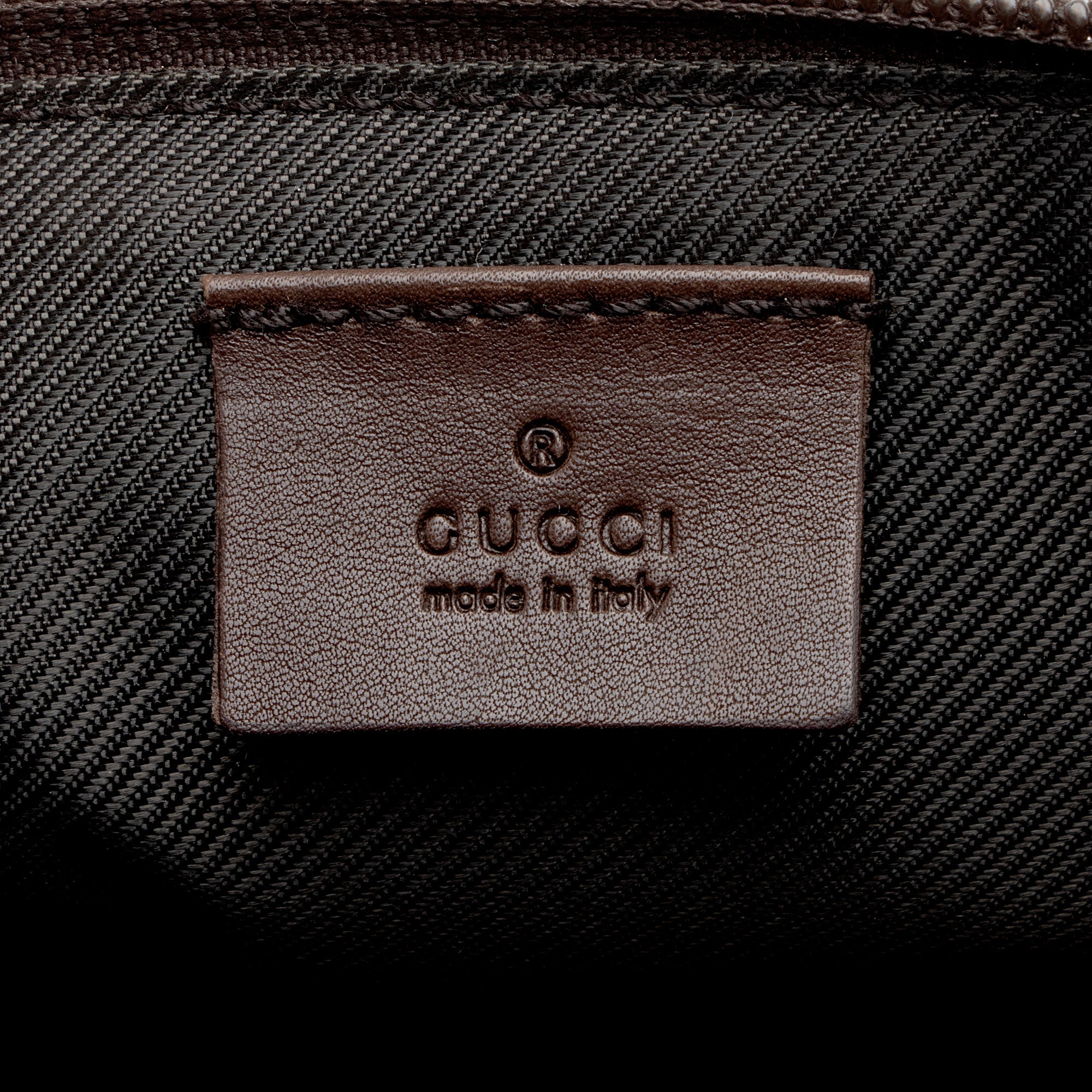 Gucci GG Canvas Classic Pochette (SHF-jRMlTd)
